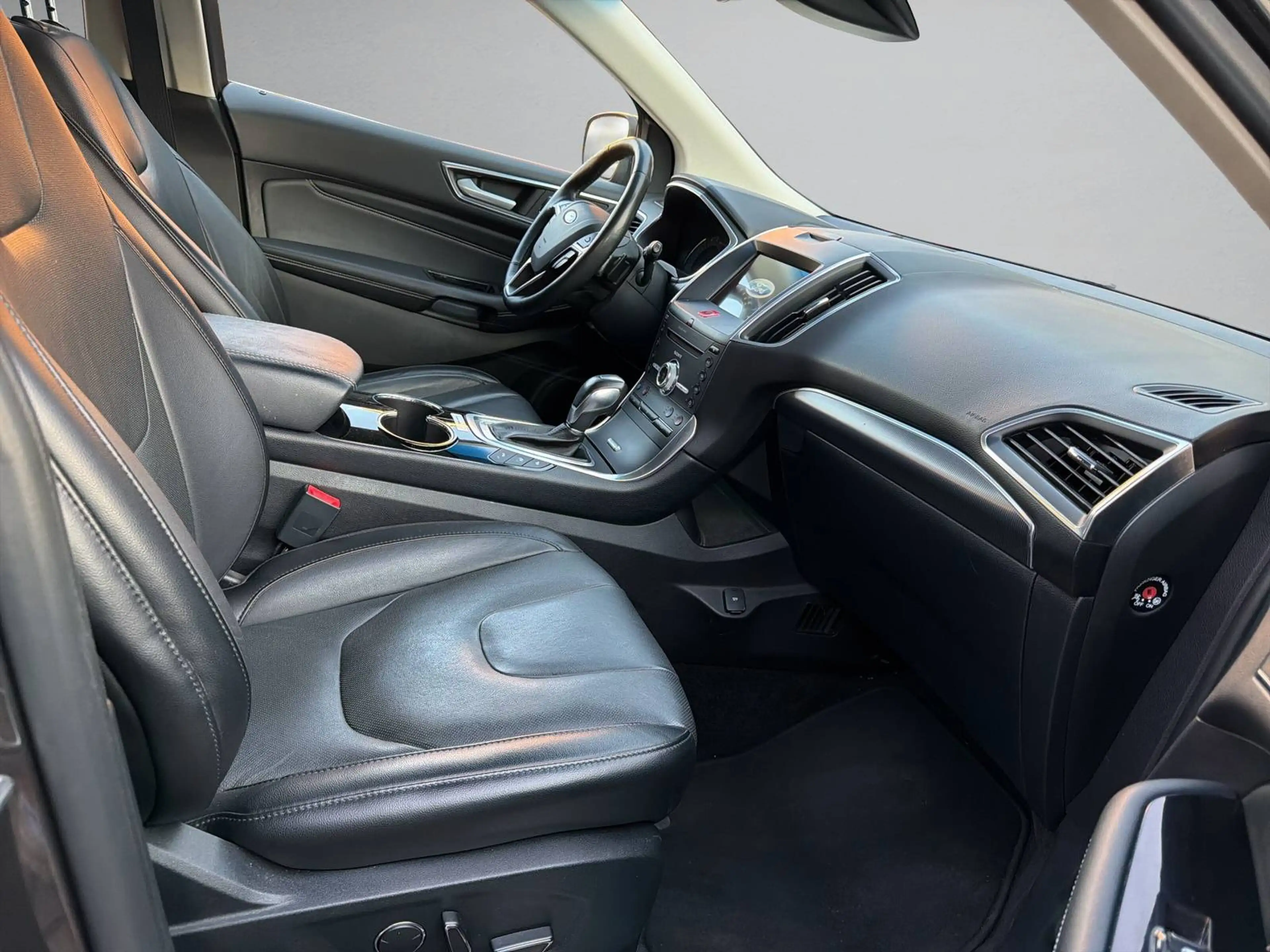Ford Edge 2.0 TDCI Titanium 4x4 AHK*LED*4xSHZ*SITZKLIMA*CARPLAY*NAVI*ACC — photo 15