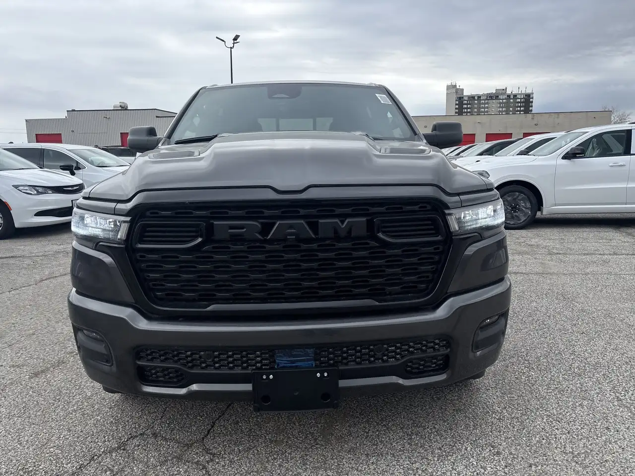 RAM 1500 снимка RAM 1500