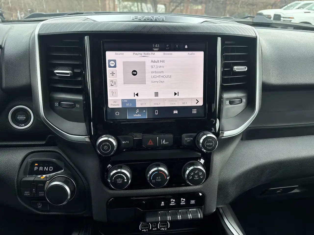 RAM 1500 снимка RAM 1500