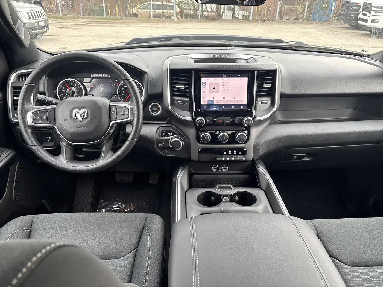 RAM 1500 снимка RAM 1500
