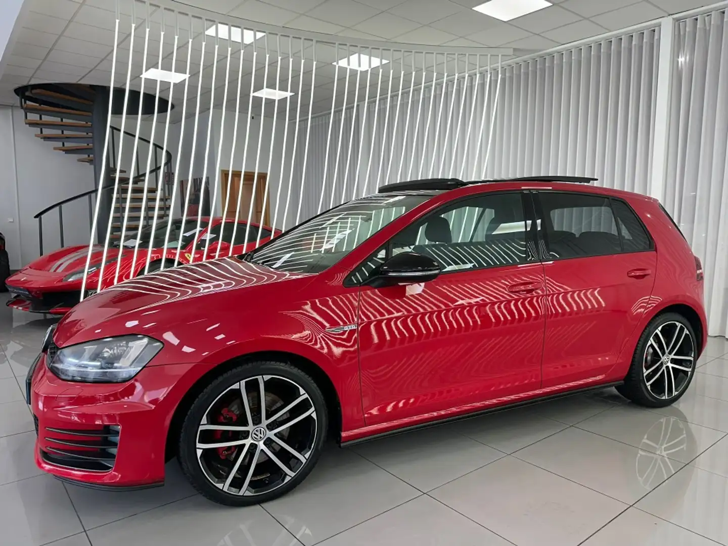 Volkswagen Golf 2.0TDI GTD DSG7 135kW Rojo - 2