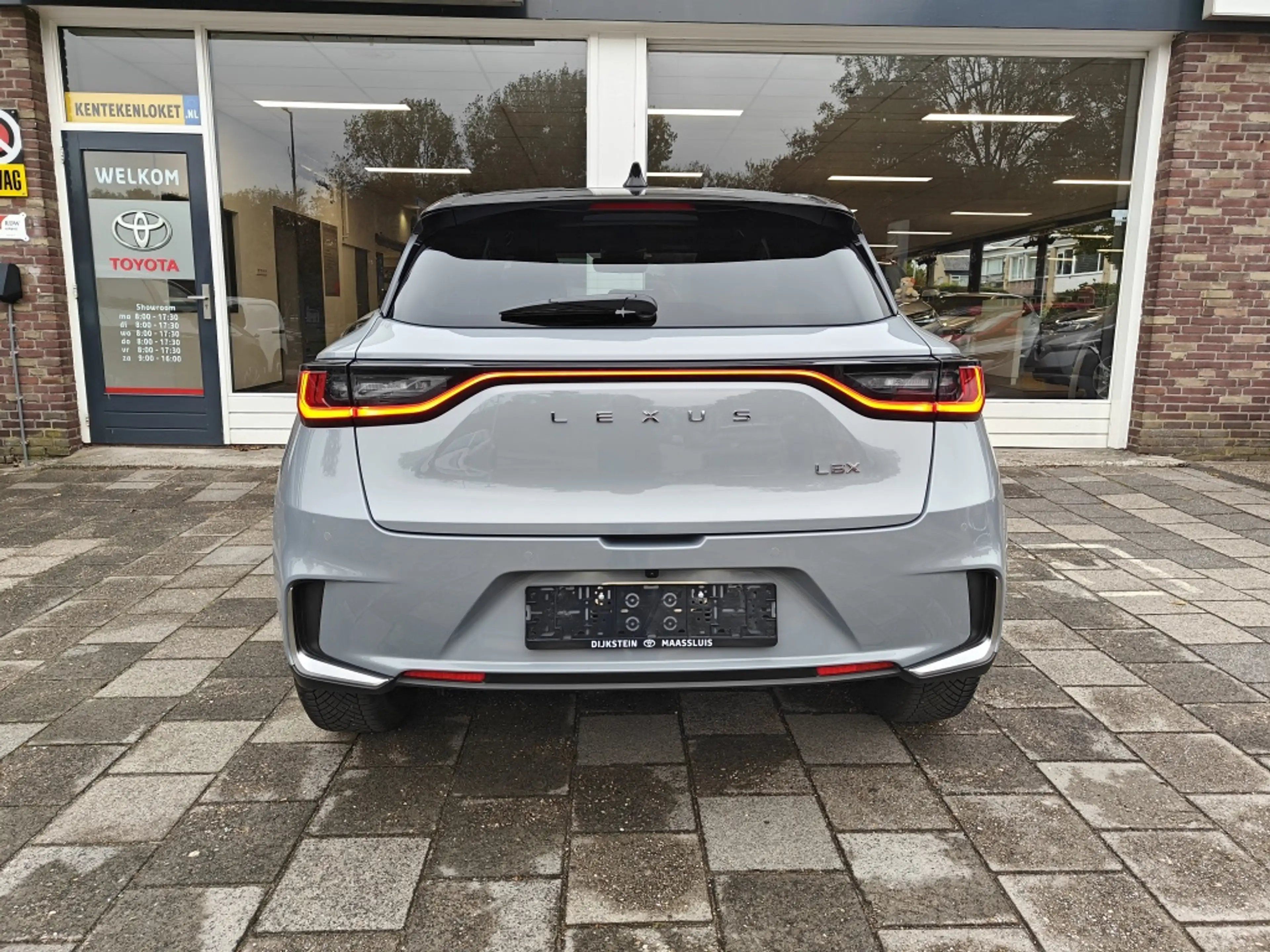 Lexus LBX LBX 1.5 Hybrid Emotion (FWD) — photo 5