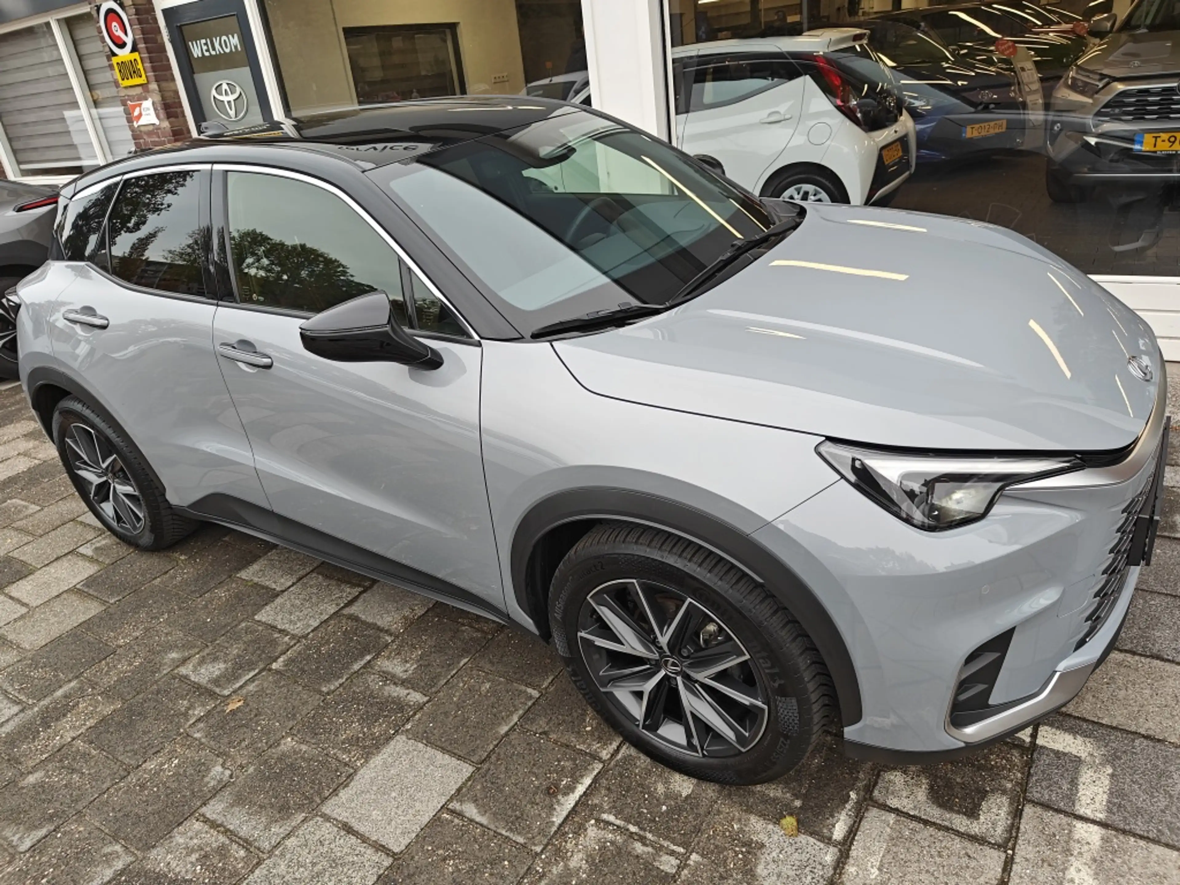 Lexus LBX LBX 1.5 Hybrid Emotion (FWD) — photo 21