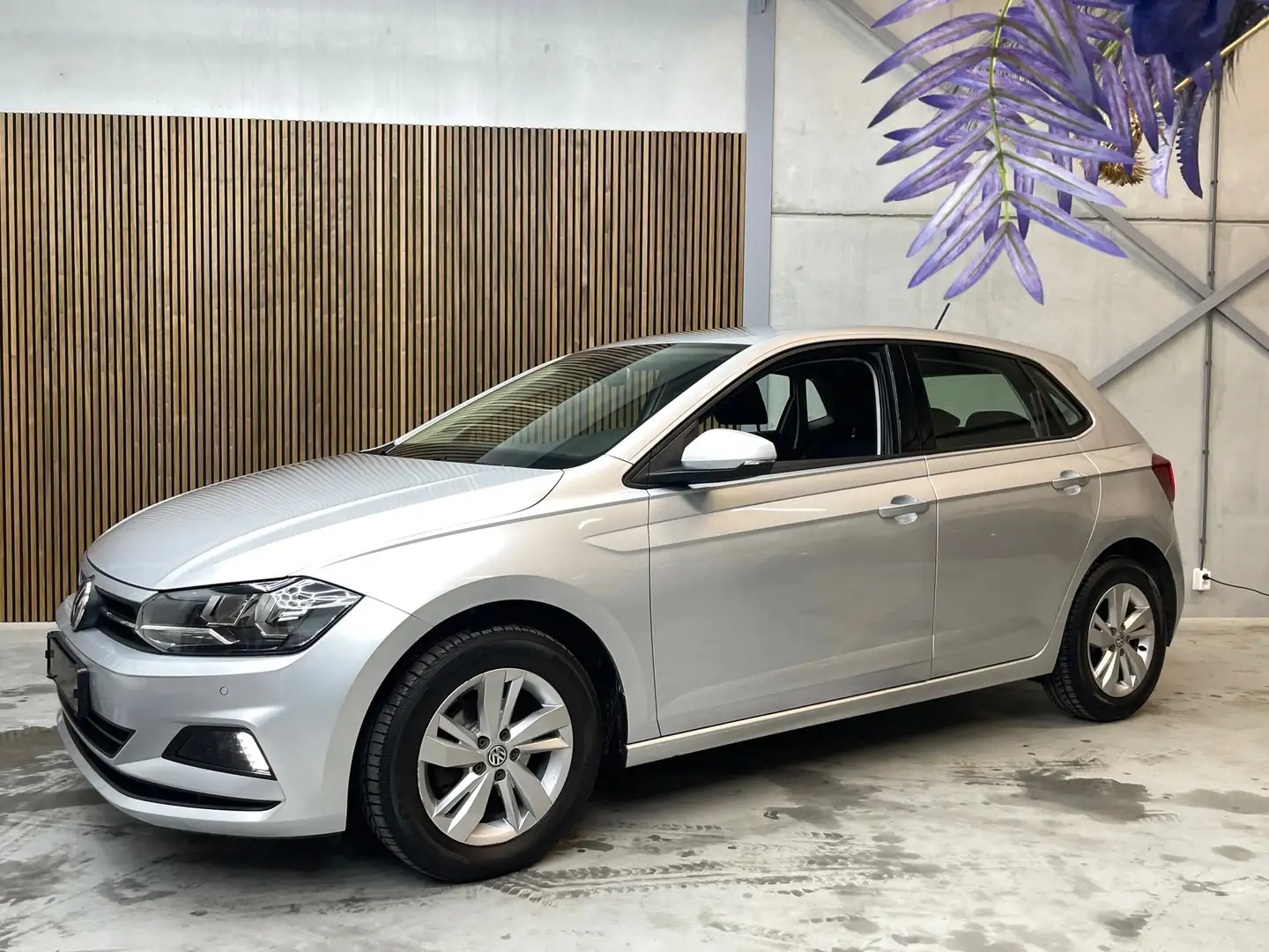 Volkswagen Polo 1.0 TSI Comfortline Automaat Zilver - 2