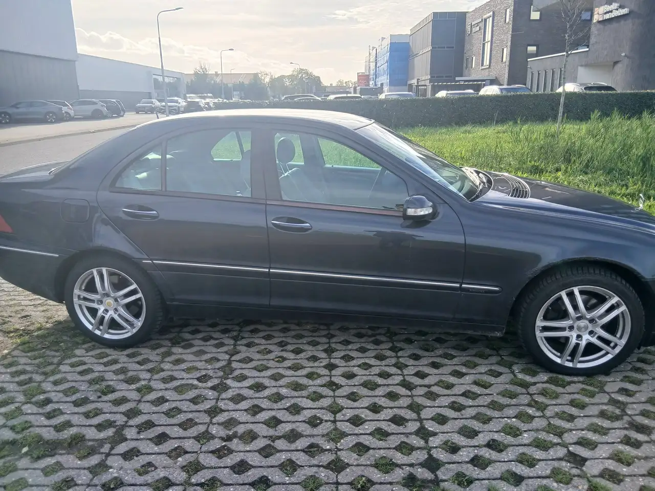 Mercedes-Benz C 270