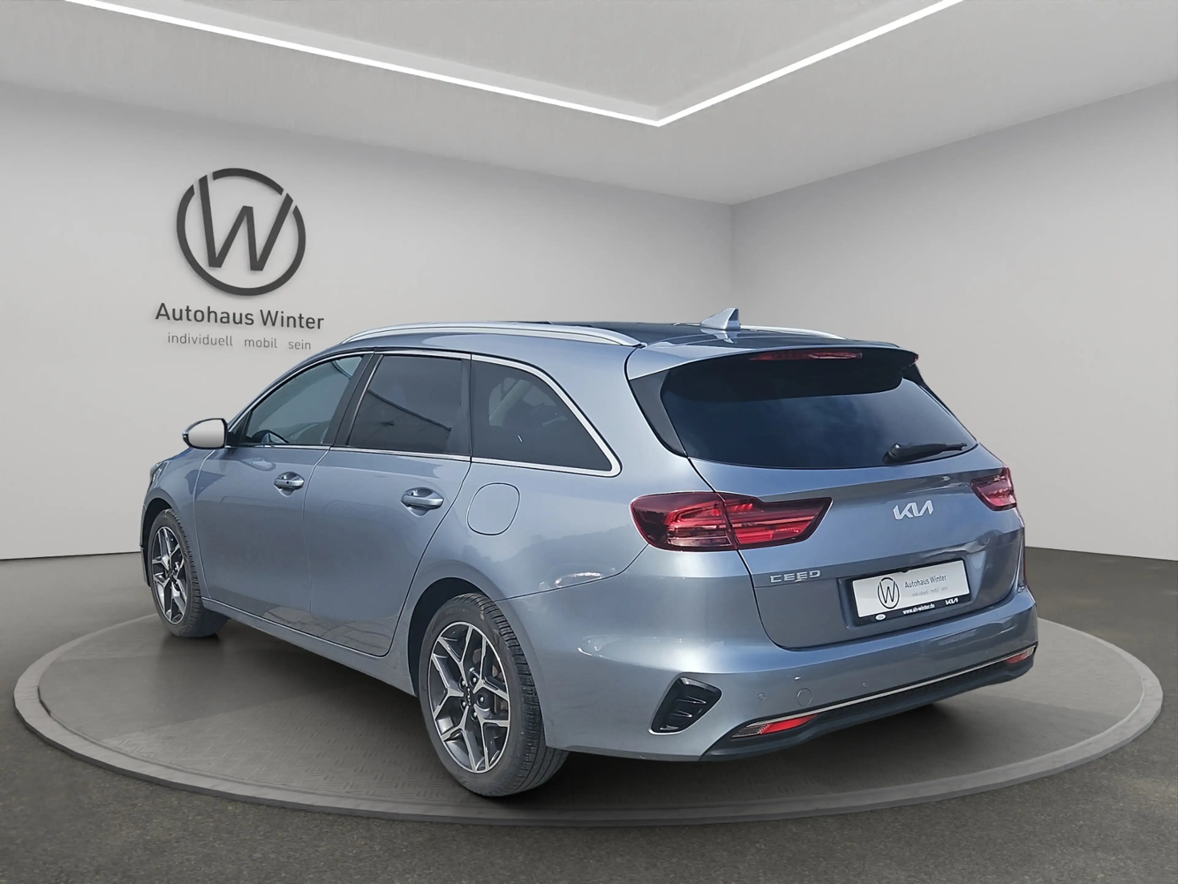 Kia Ceed SW / cee'd SW 1,5 T-GDI DCT Ultimate Edition Stylep. Soundp. LE — photo 4