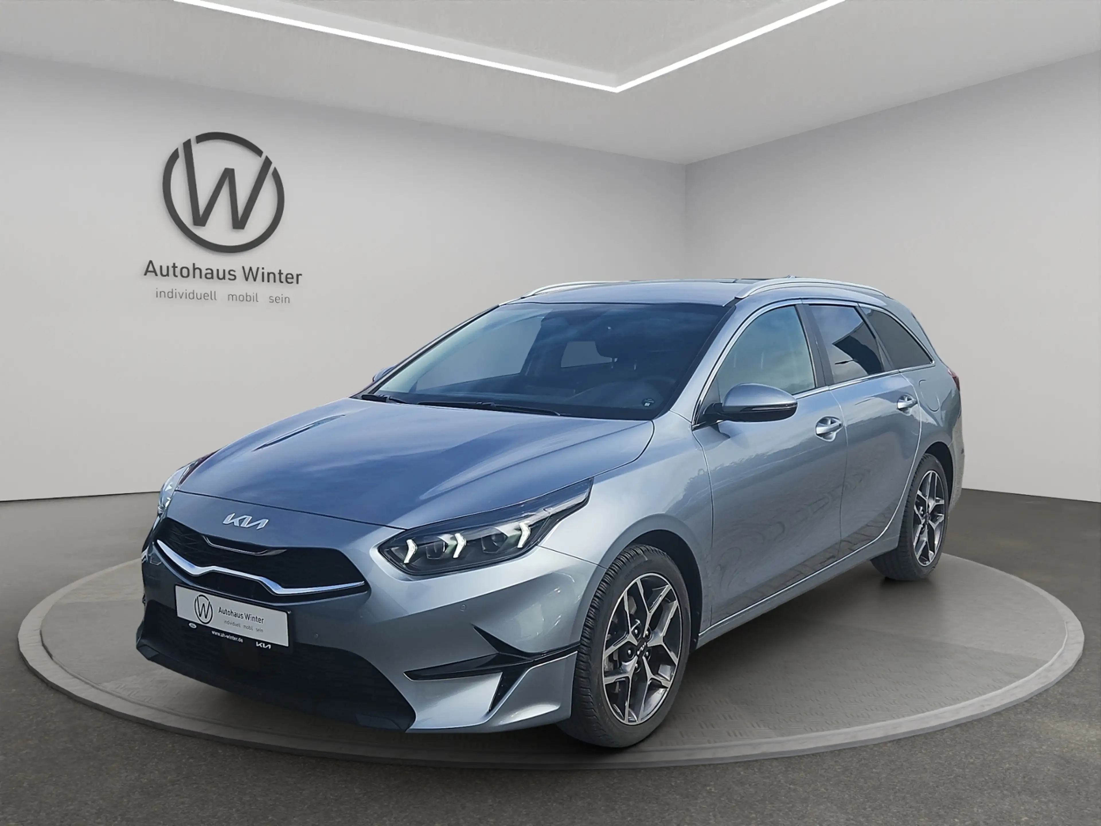 Kia Ceed SW / cee'd SW 1,5 T-GDI DCT Ultimate Edition Stylep. Soundp. LE — photo 2