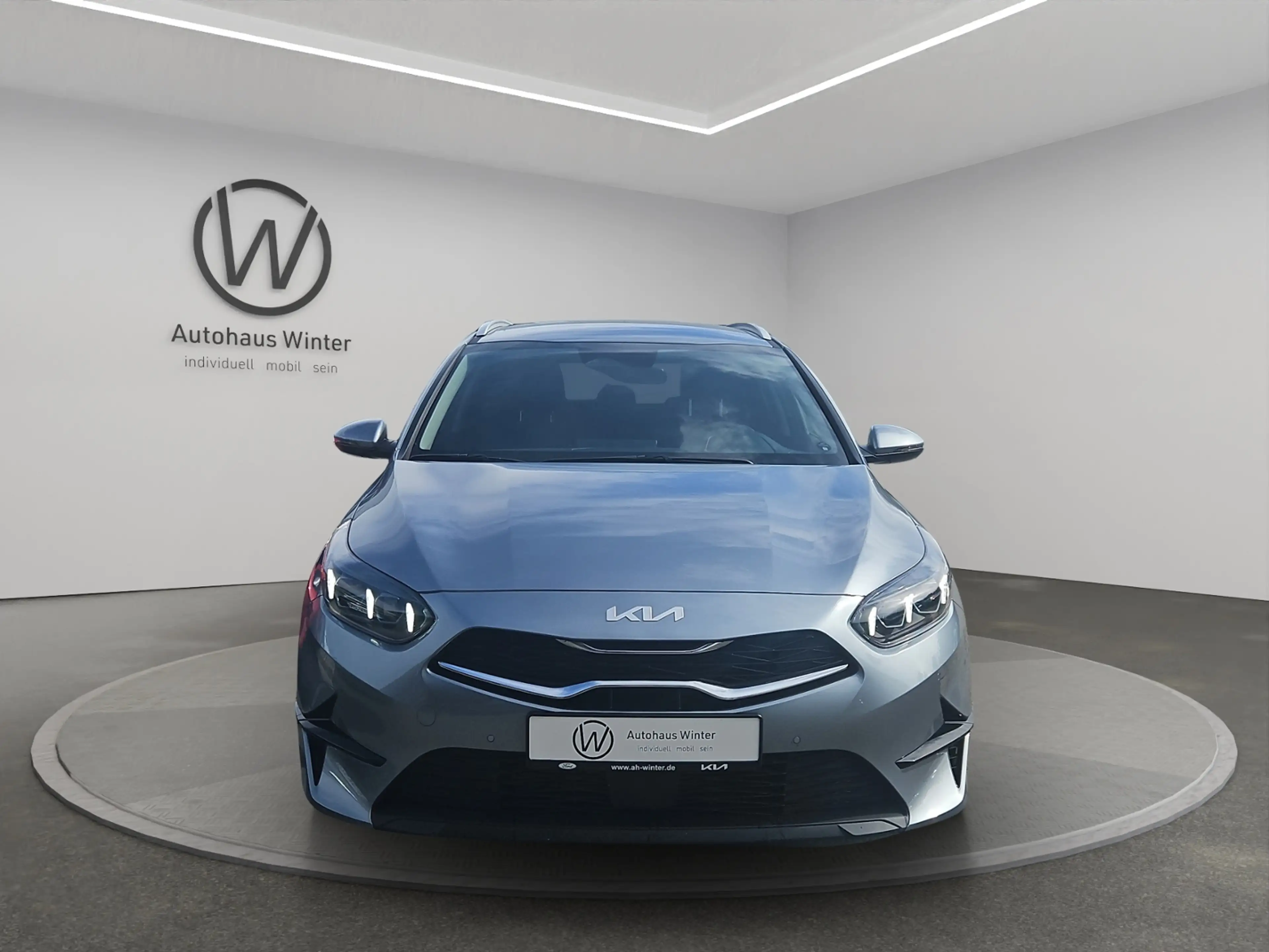 Kia Ceed SW / cee'd SW 1,5 T-GDI DCT Ultimate Edition Stylep. Soundp. LE — photo 3