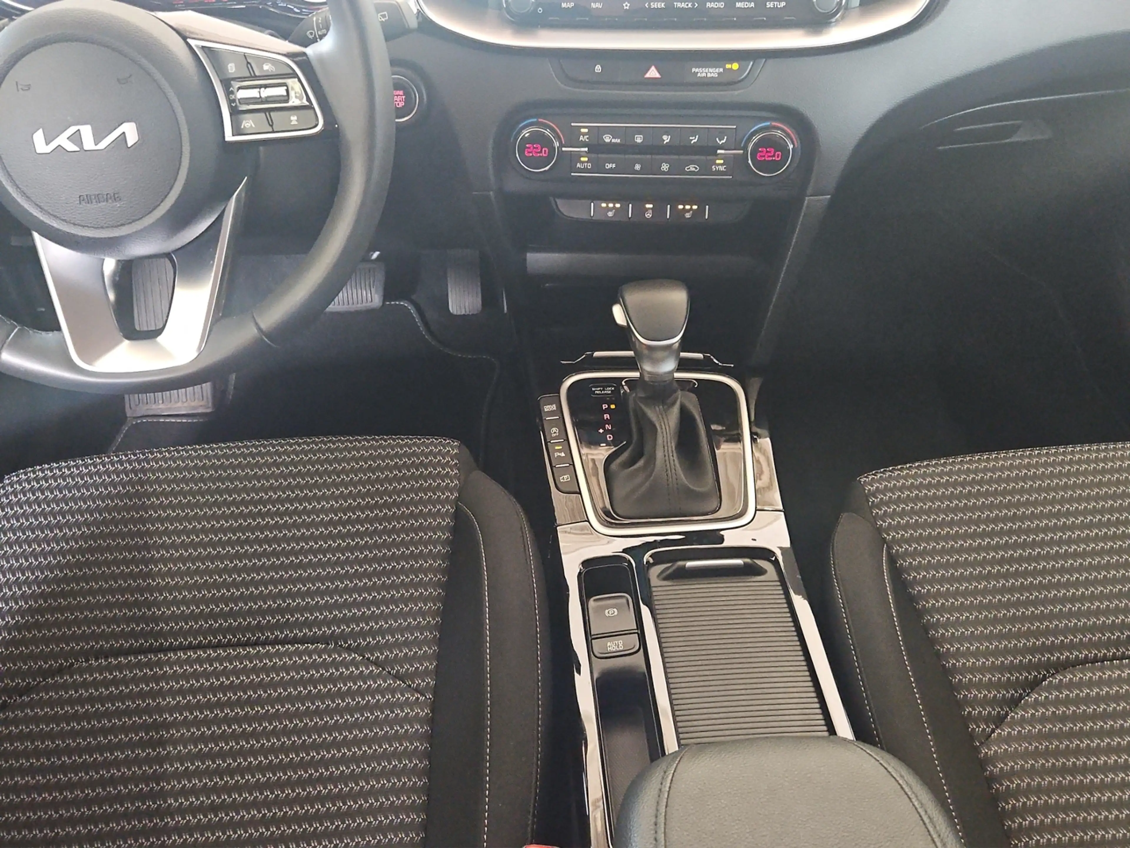 Kia Ceed SW / cee'd SW 1,5 T-GDI DCT Ultimate Edition Stylep. Soundp. LE — photo 11