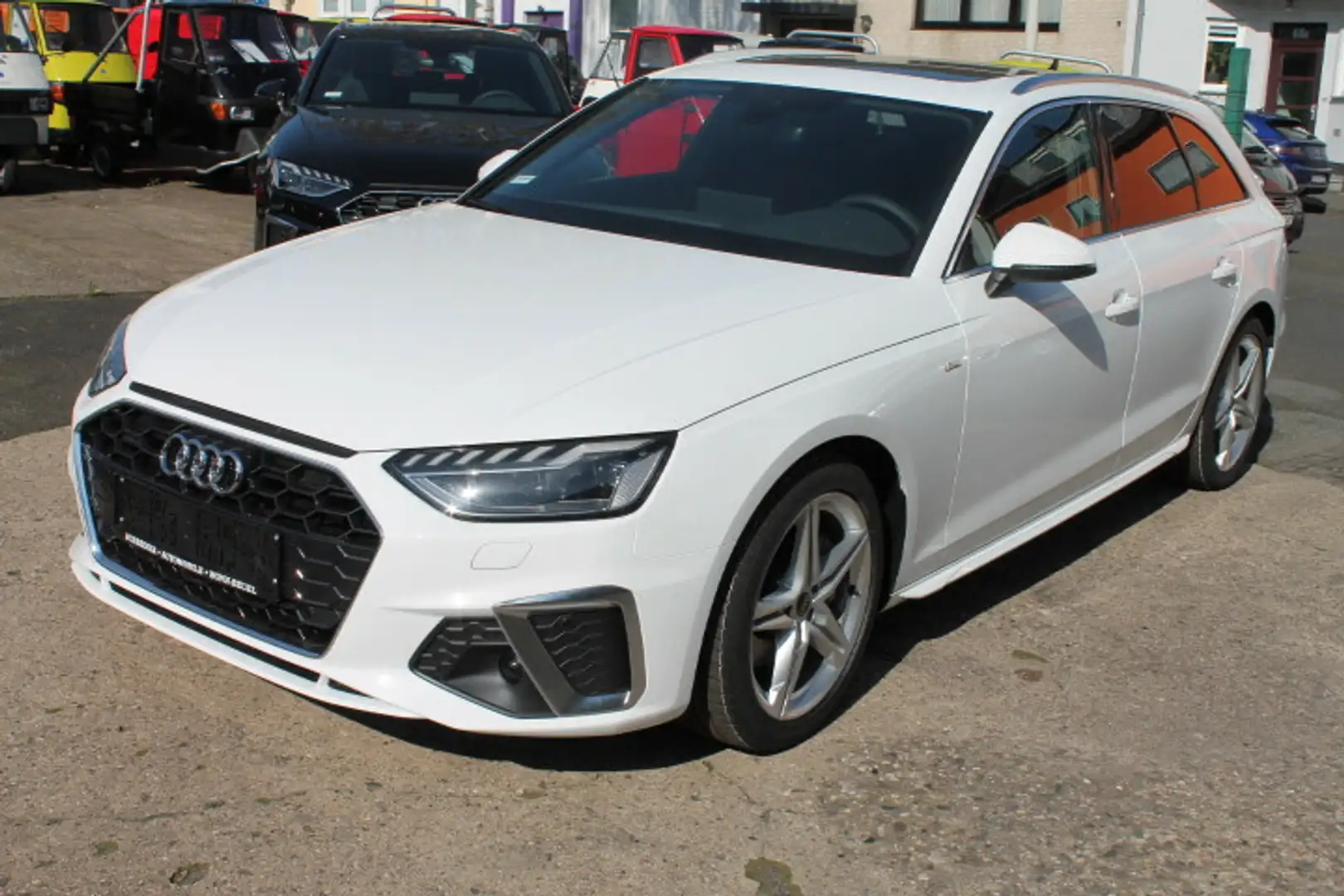 Audi A4 Avant TDi Quattro S-Line Panodach Navi Standh Blanc - 1