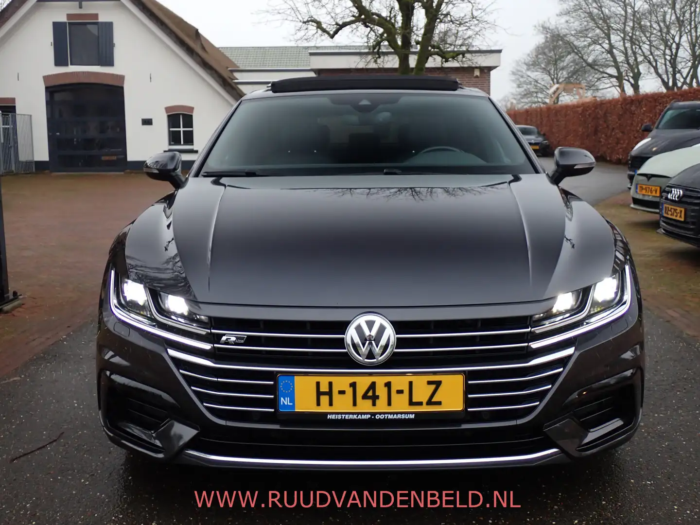 Volkswagen Arteon 2.0TSI R-LINE PANODAK/SPORTLEER/ACC/CAMERA/CARPLAY Grau - 2