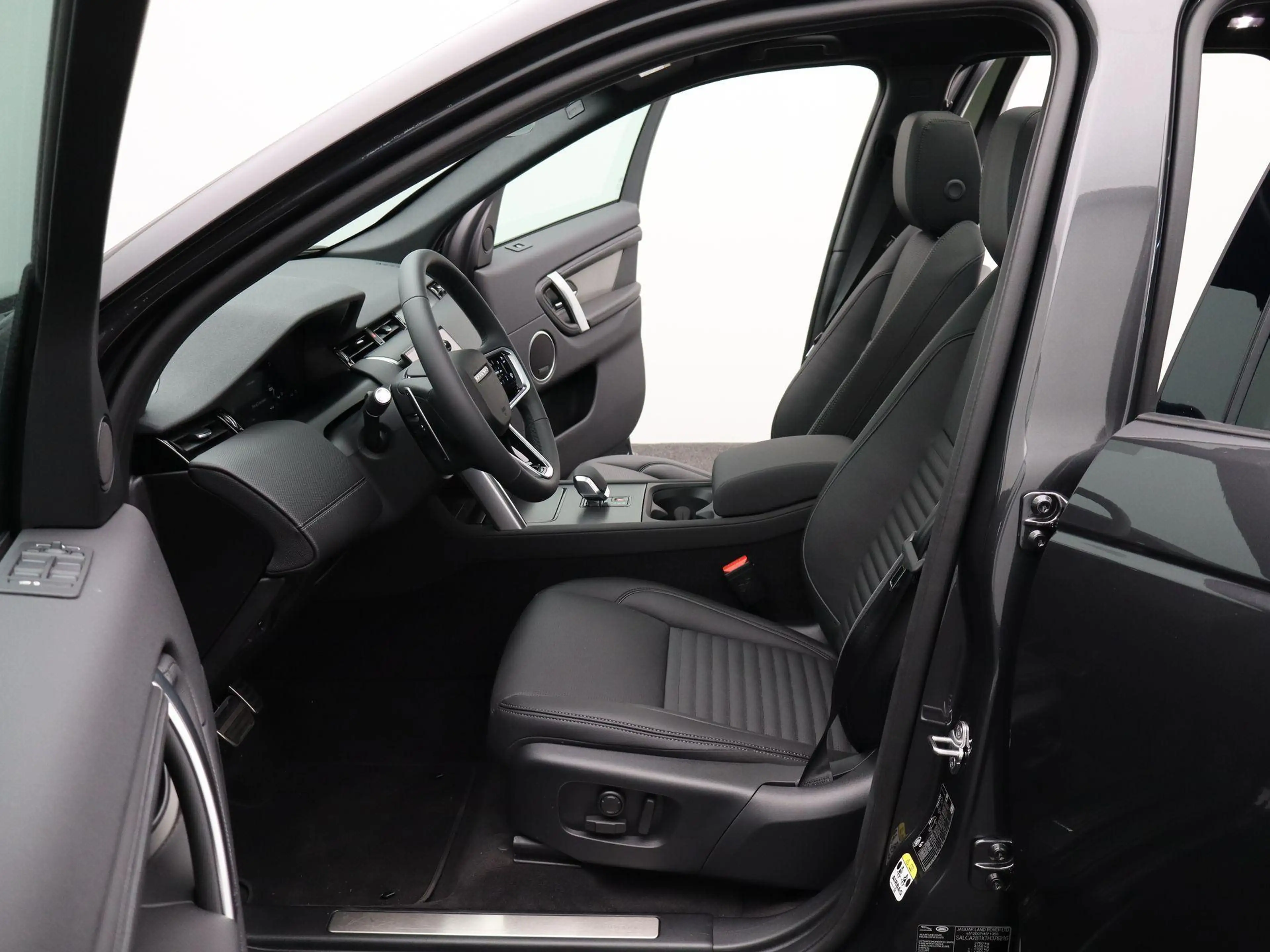 Land Rover Discovery Sport 1.5 P270e PHEV Business Landmark Edition | Meridia — photo 10