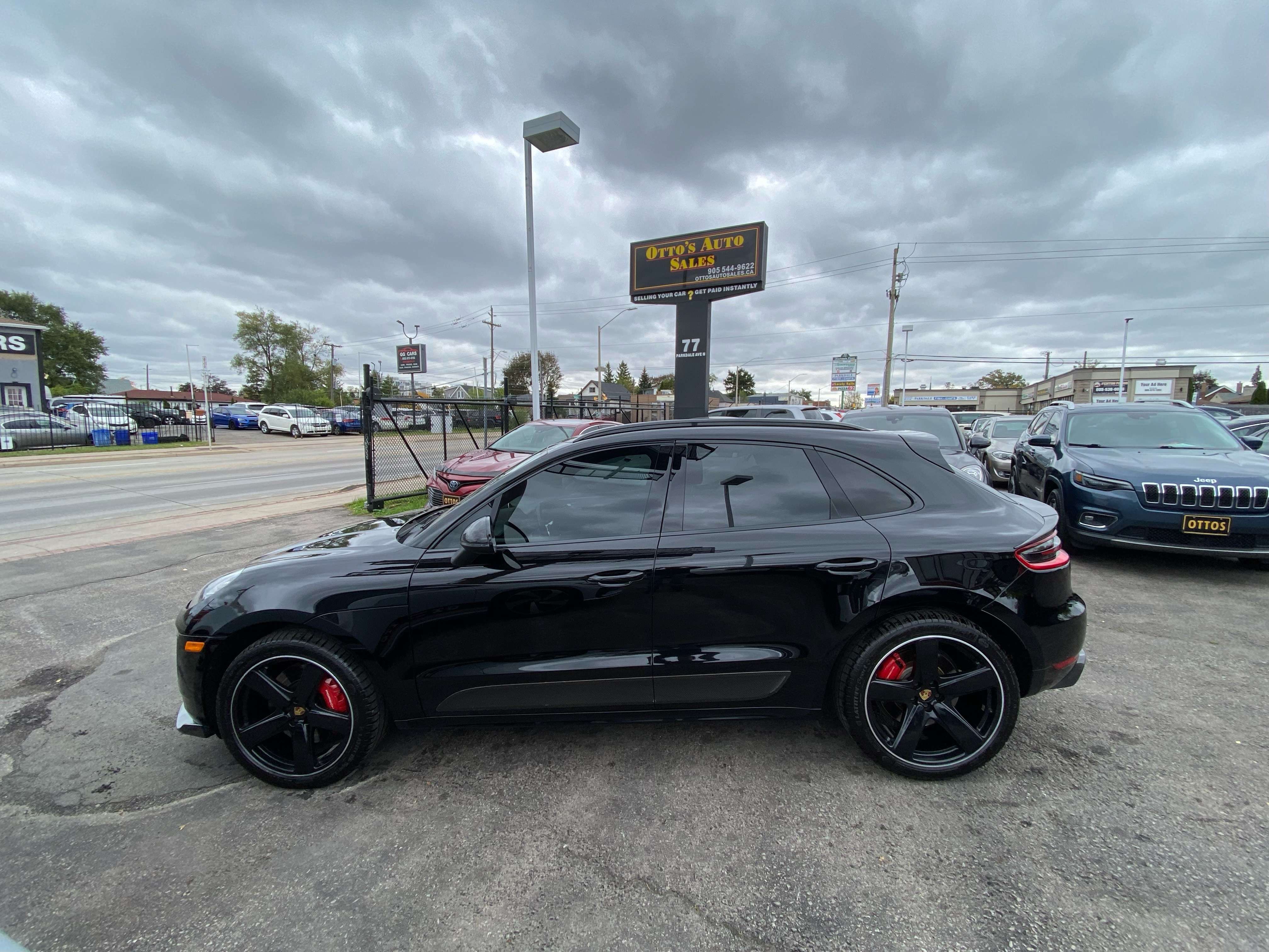 2017 Porsche Macan Turbo