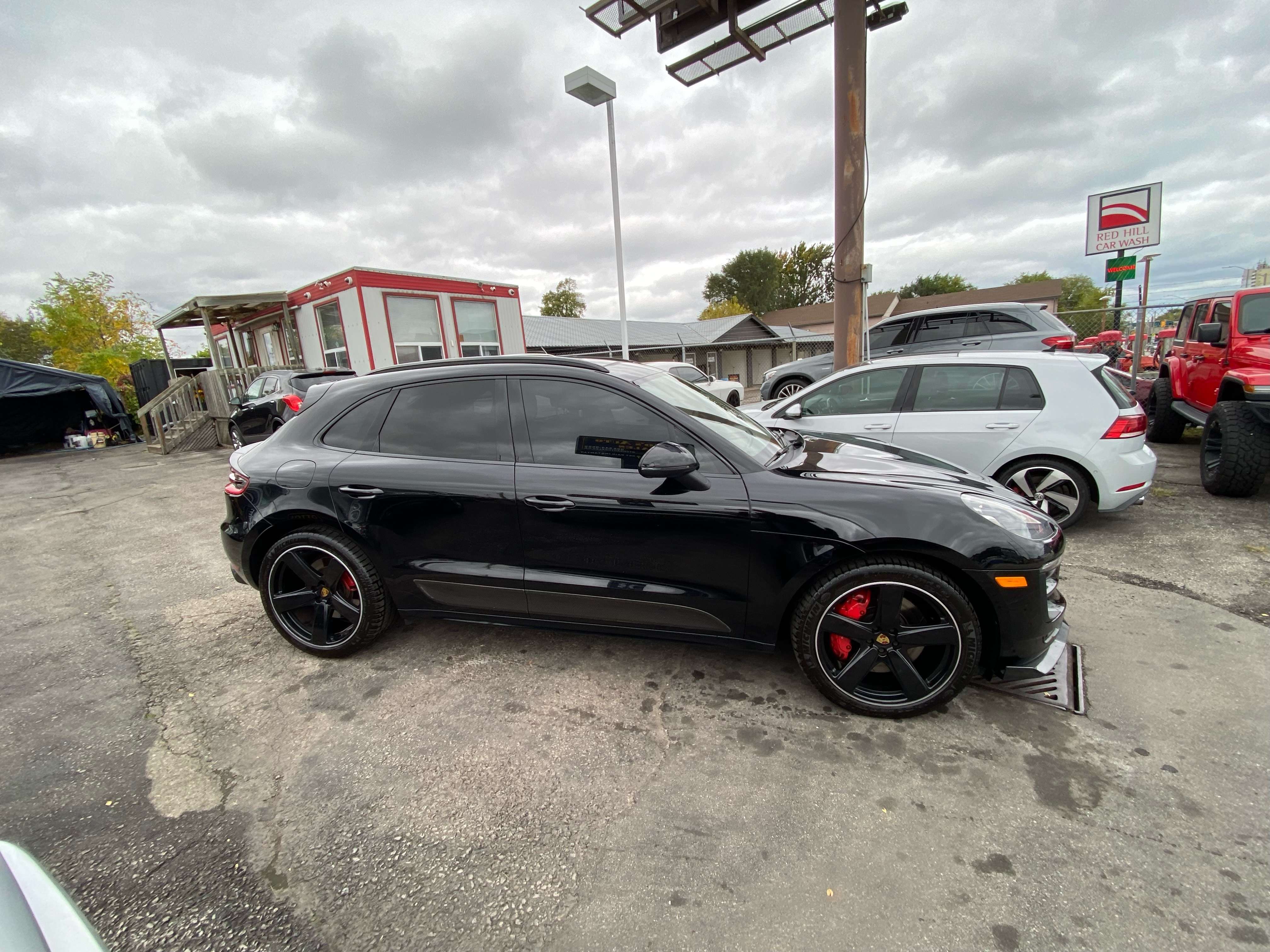 2017 Porsche Macan Turbo