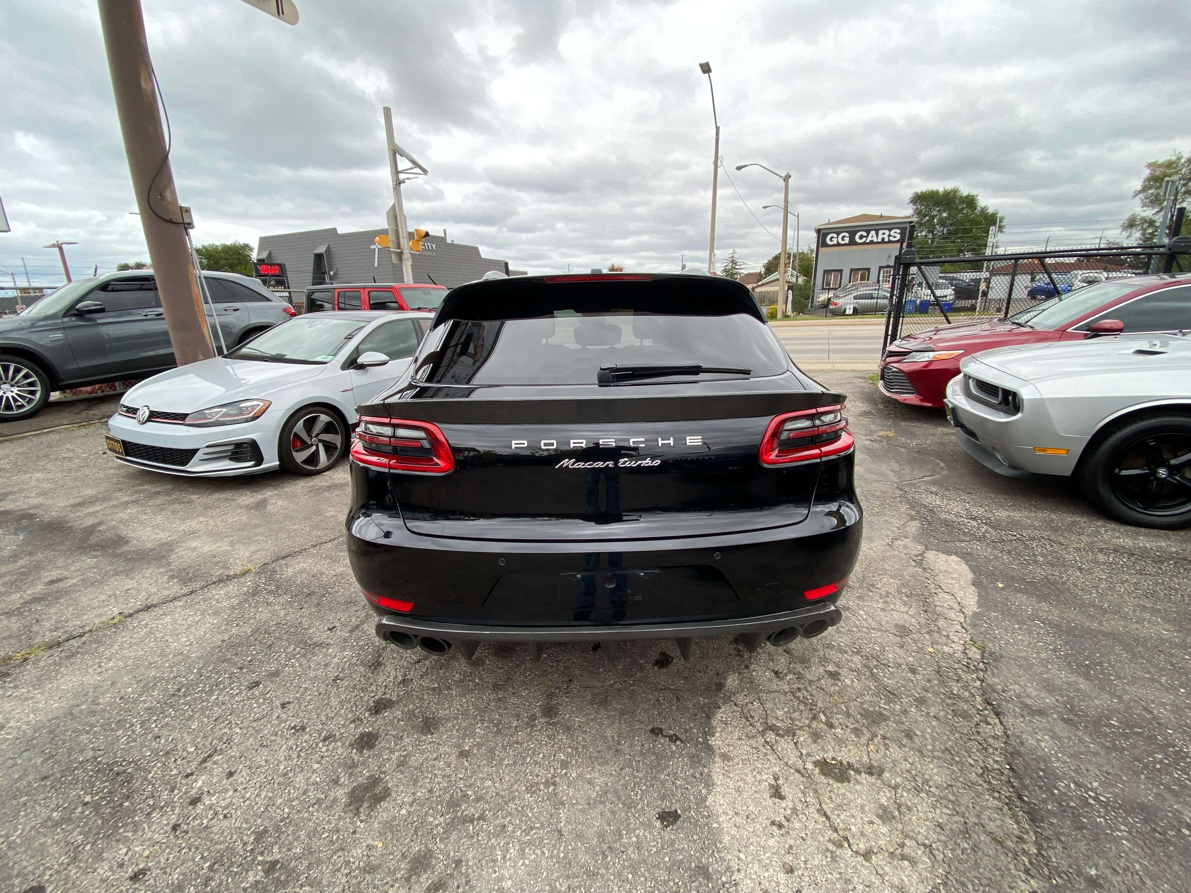 2017 Porsche Macan Turbo