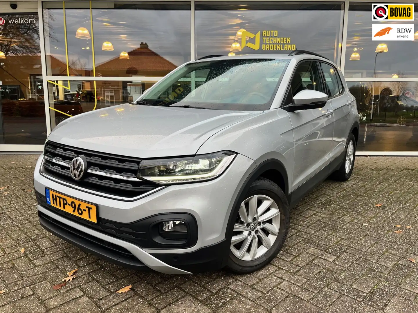 Volkswagen T-Cross 1.0 TSI Life Grijs - 1