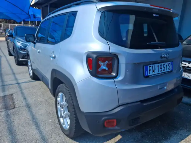 Jeep Renegade view 14