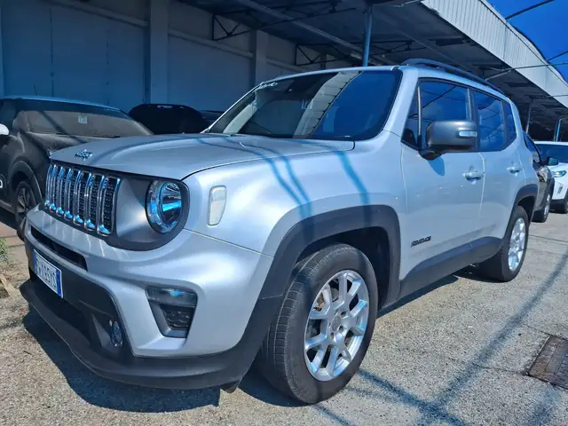 Jeep Renegade view 10
