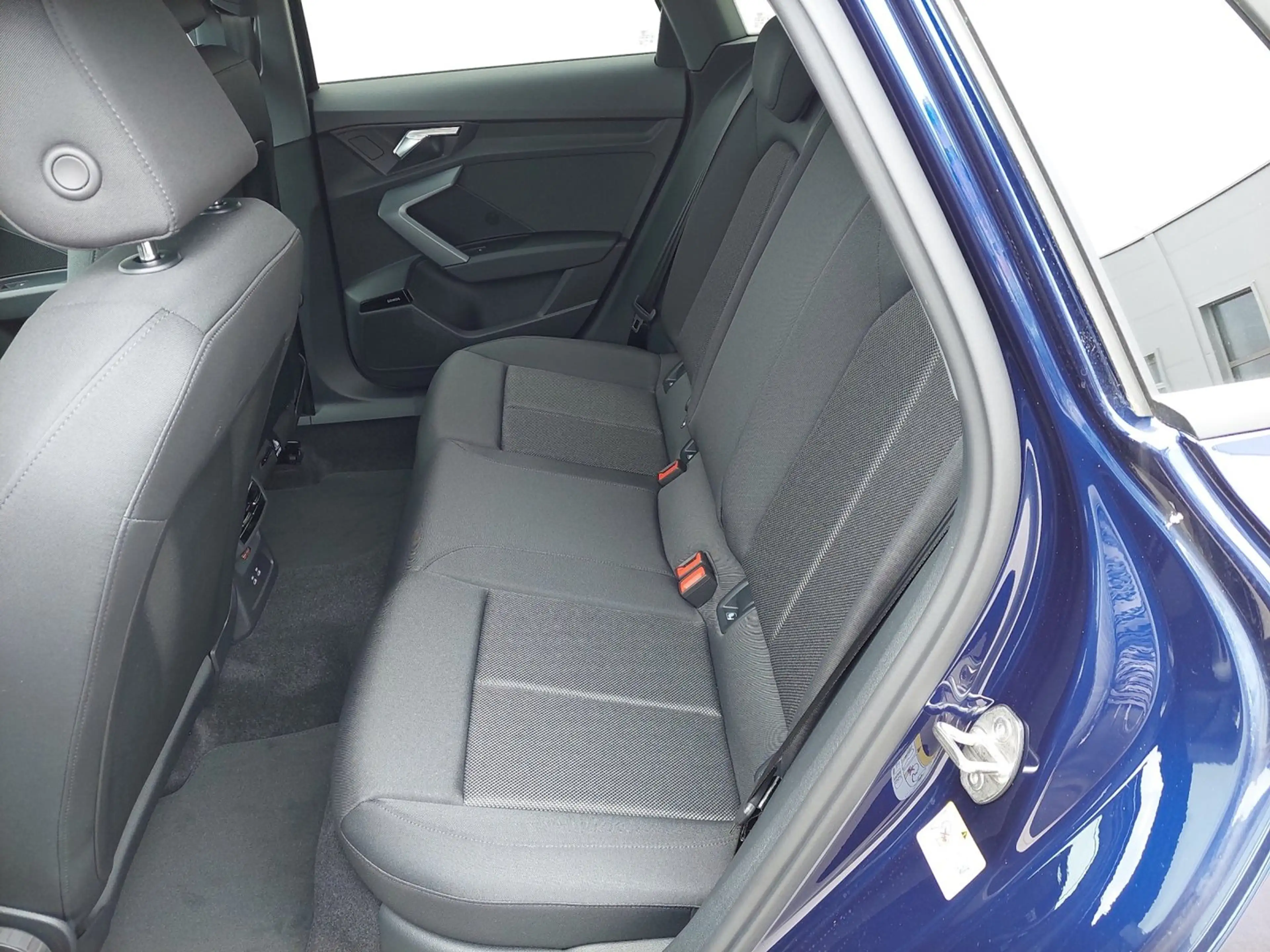 Audi A3 30 TFSI — photo 12