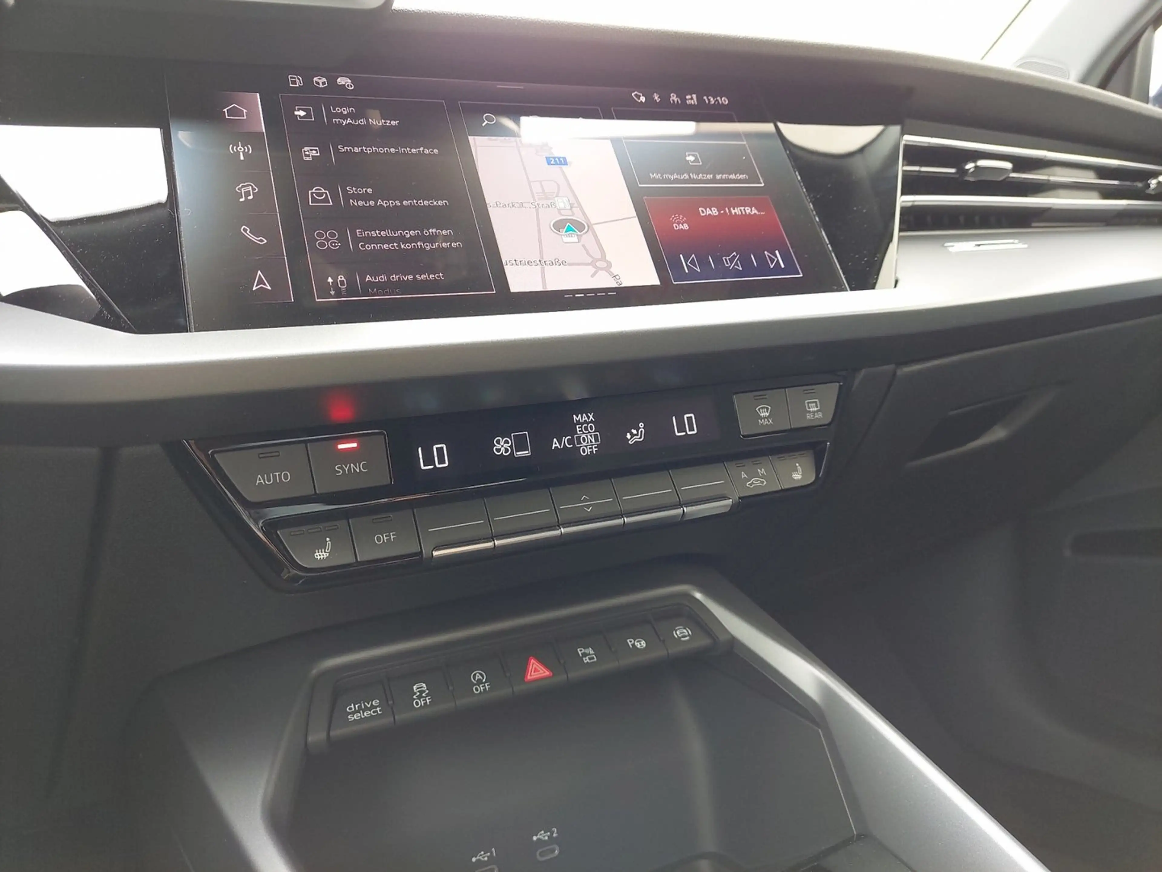 Audi A3 30 TFSI — photo 10