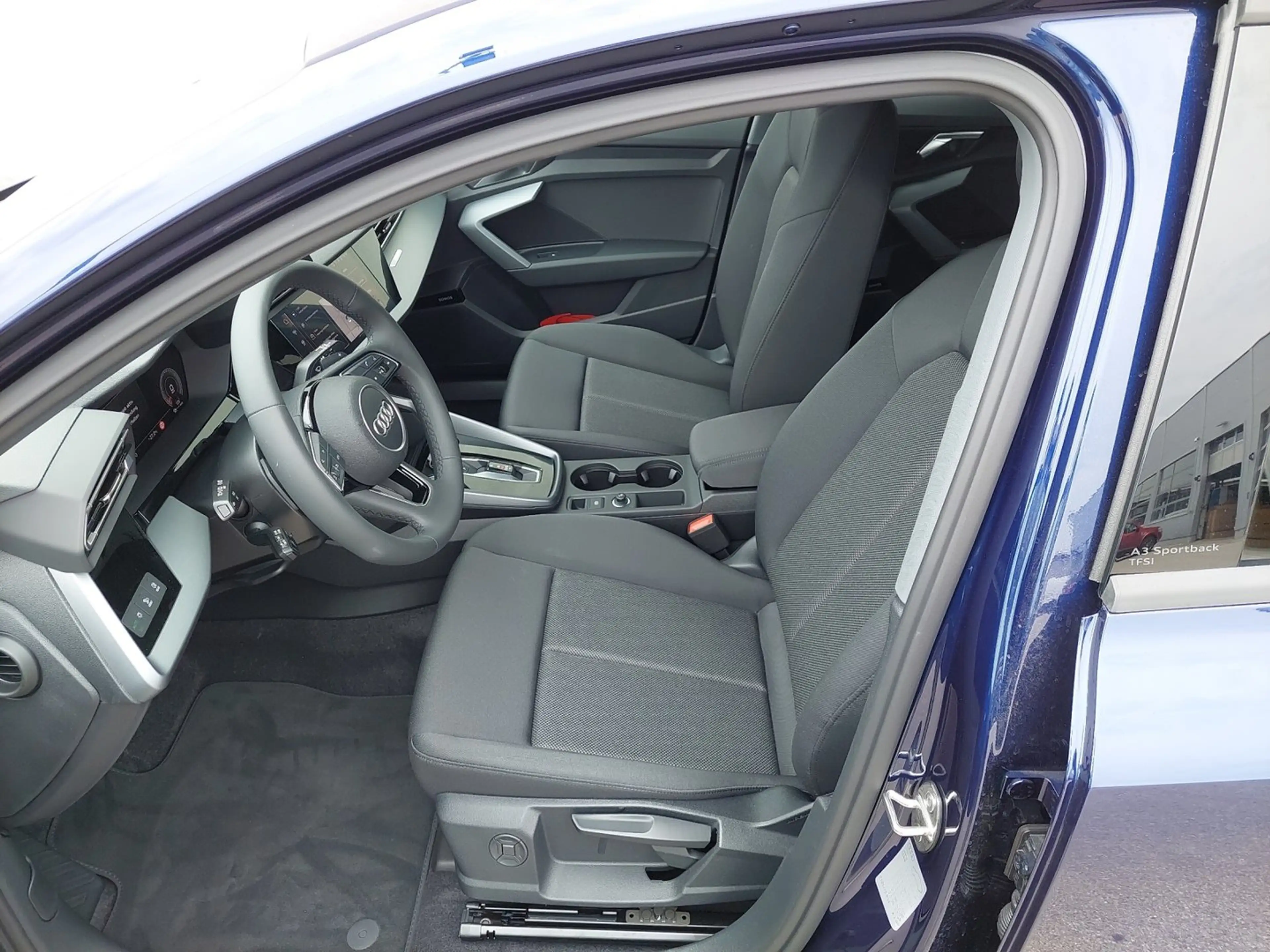 Audi A3 30 TFSI — photo 7