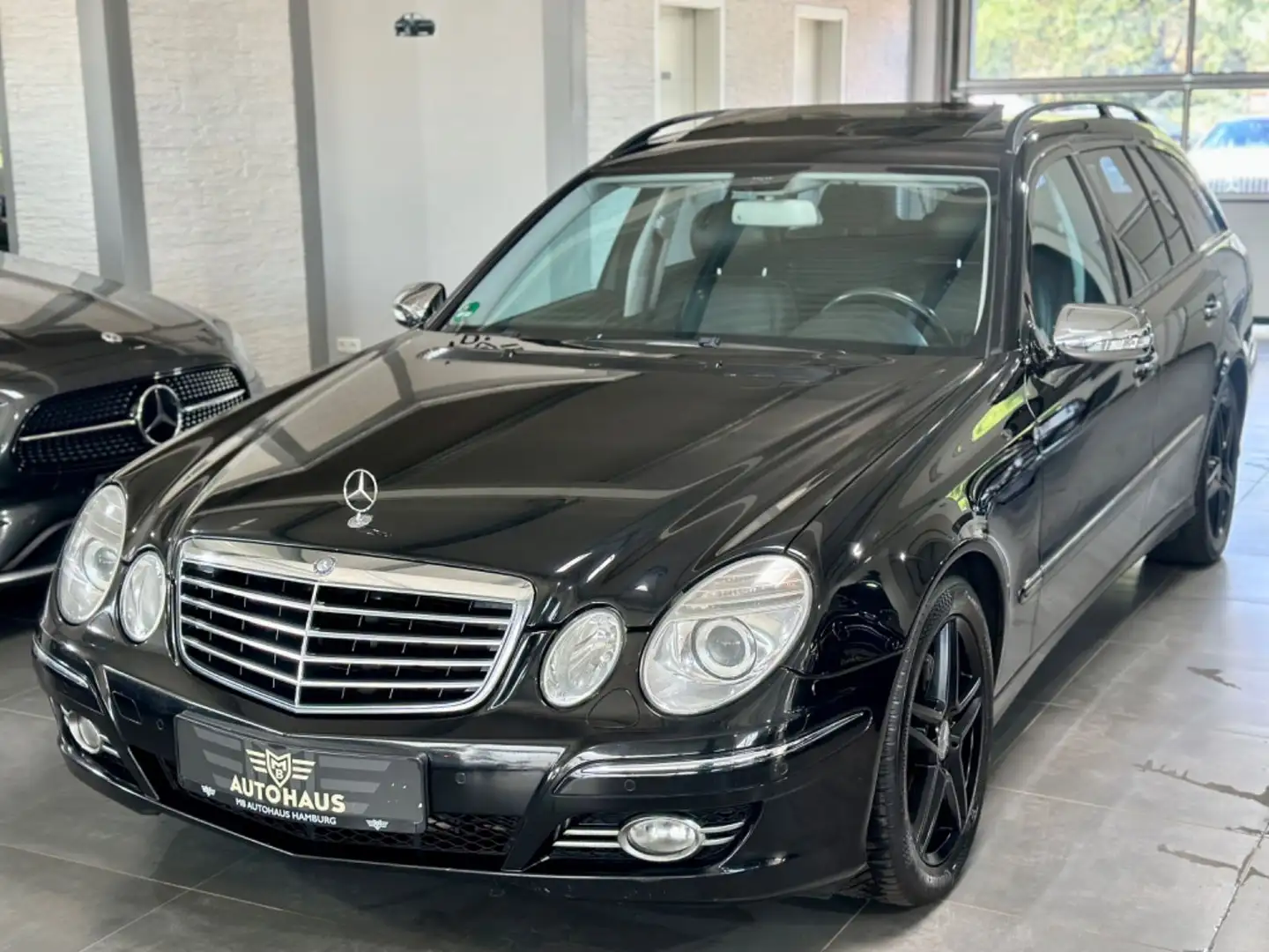 Mercedes-Benz E 350 T Avantgarde, Sport,Leder,7-G,VOLL,TOP Noir - 1
