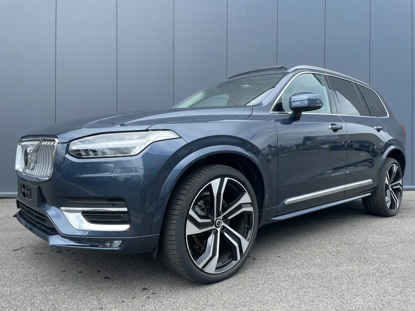 Volvo XC90 B5 Plus Bright Four-C 360 ACC BLIS H&K PANO 22" Blauw - 1