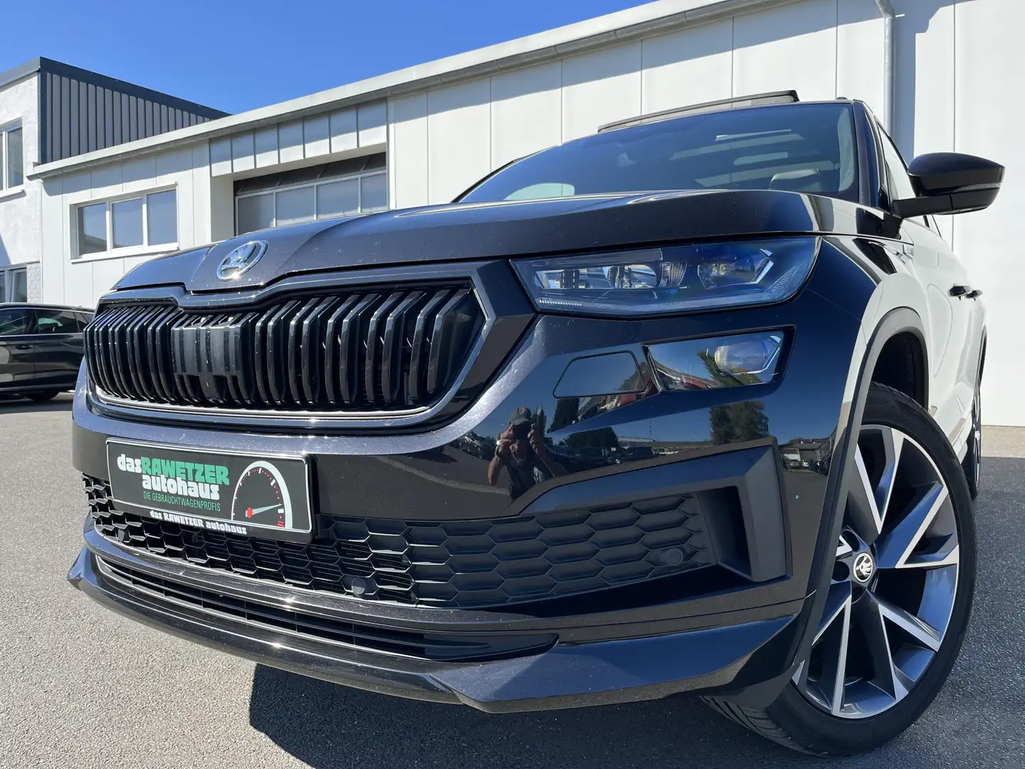 Skoda Kodiaq 2.0 TDI DSG Sportline 25€ m. 20% Anzahlung AHK S Schwarz - 1