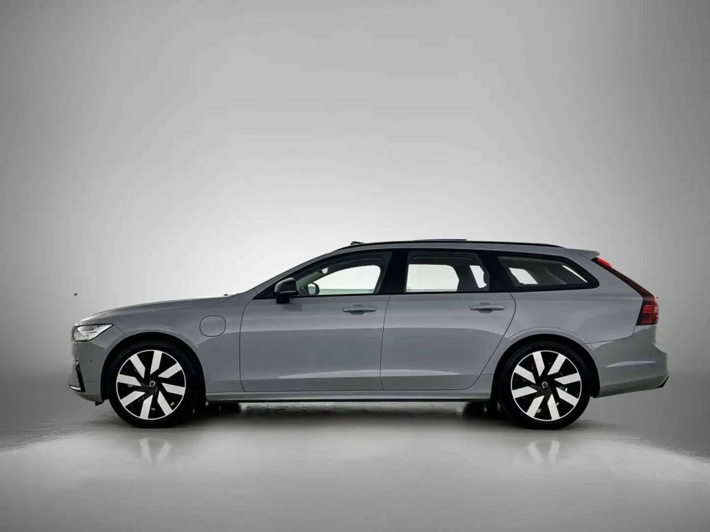 Volvo V90 2.0 T8 Dark | Head-Up | Trekhaak | H&K | Pano | 36 Grijs - 2