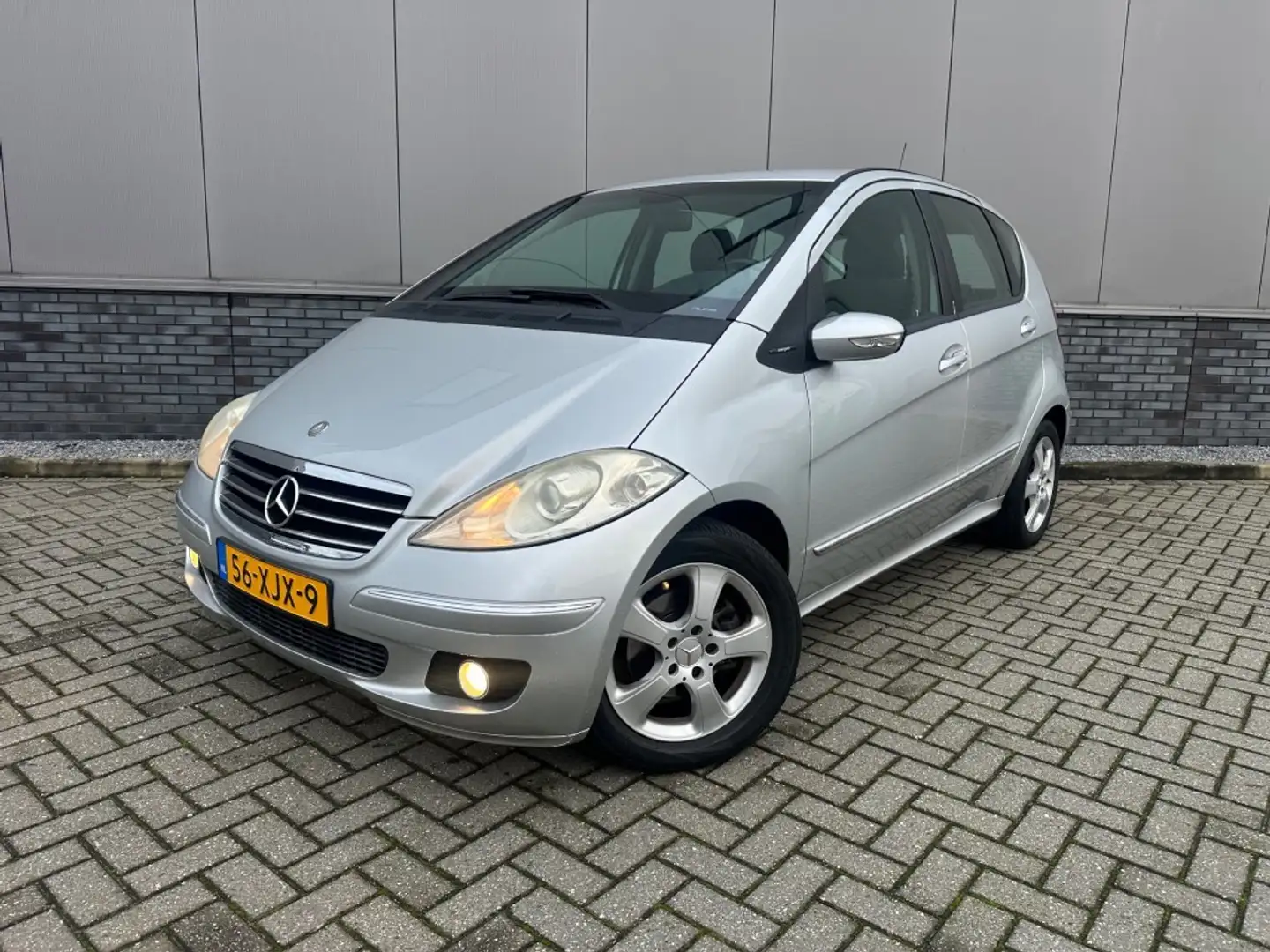 Mercedes-Benz A 170 170 CLASSIC+Airco en achteruitrijcamera Grijs - 1
