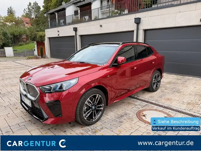 BMW iX2 xDrive30 M Sport Inno AHK Pano S-Dach SpoSi