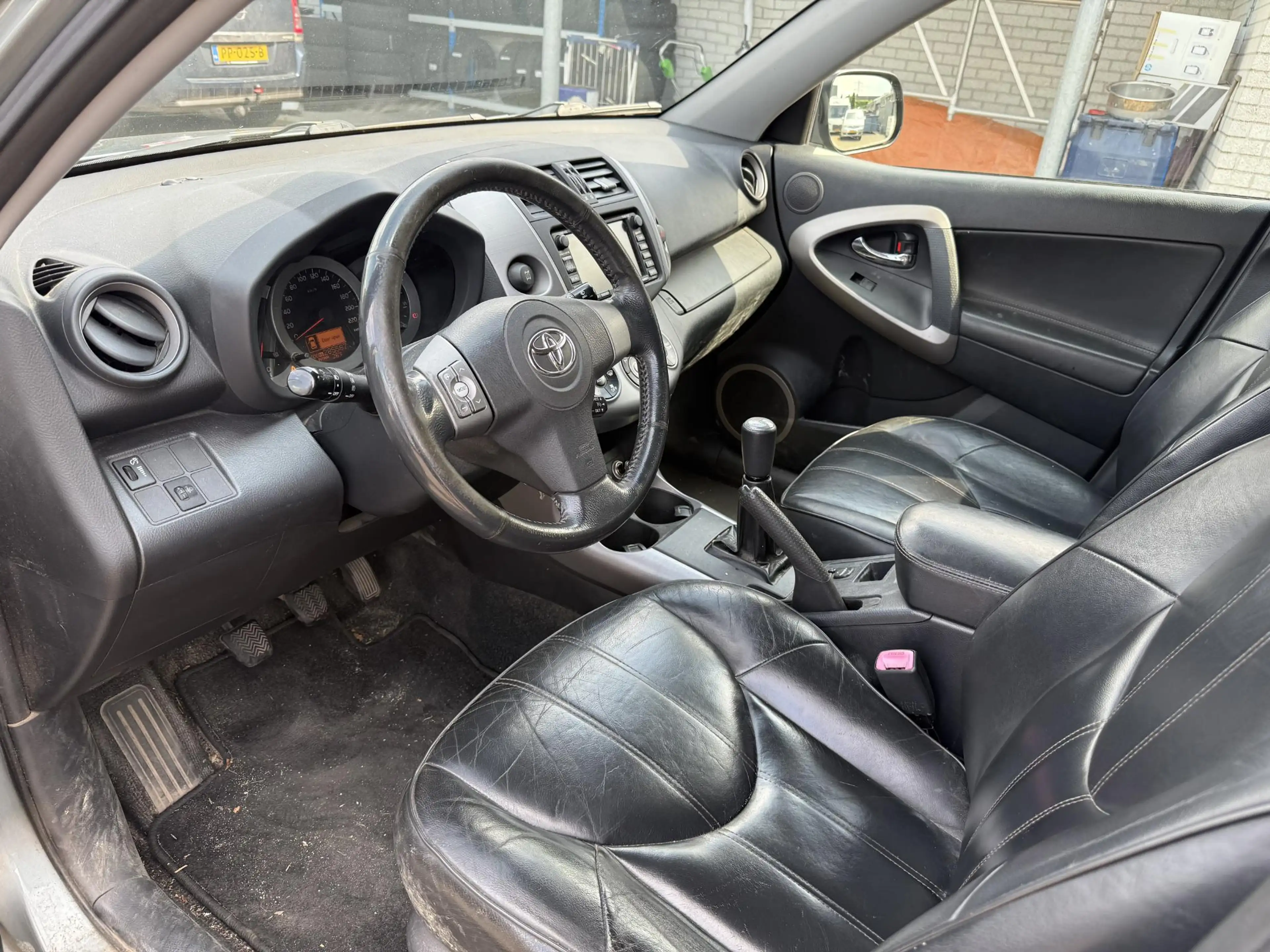 Toyota RAV 4 2.0 VVTi X-Style 4WD | HANDEL/EXPORT PRIJS | LEES — photo 6