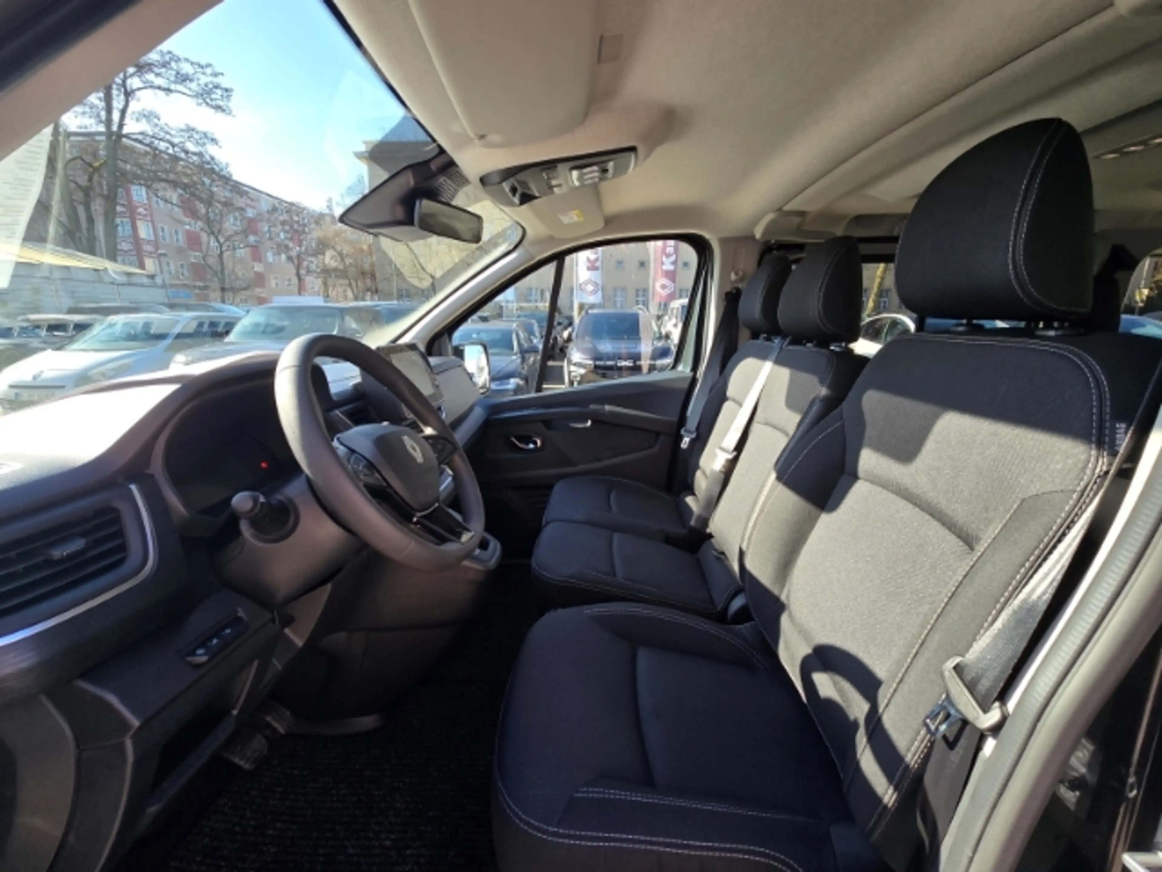 Renault Trafic Combi L1H1 3,0t Evolution 2.0 BLUE dCi 150 Automat — photo 3