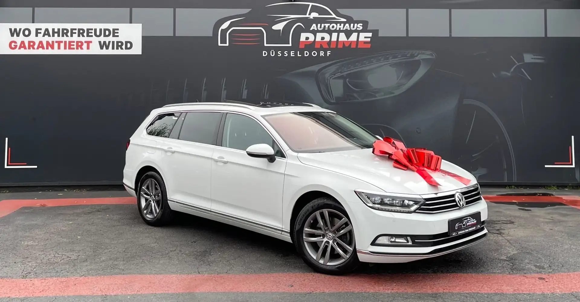 Volkswagen Passat Variant PANO*TEMPO+*NAVI*LED*ASSITST PAKET Weiß - 1