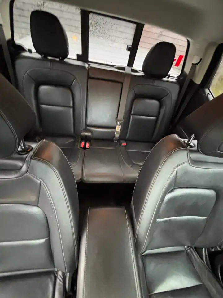 GMC Canyon photo GMC Canyon