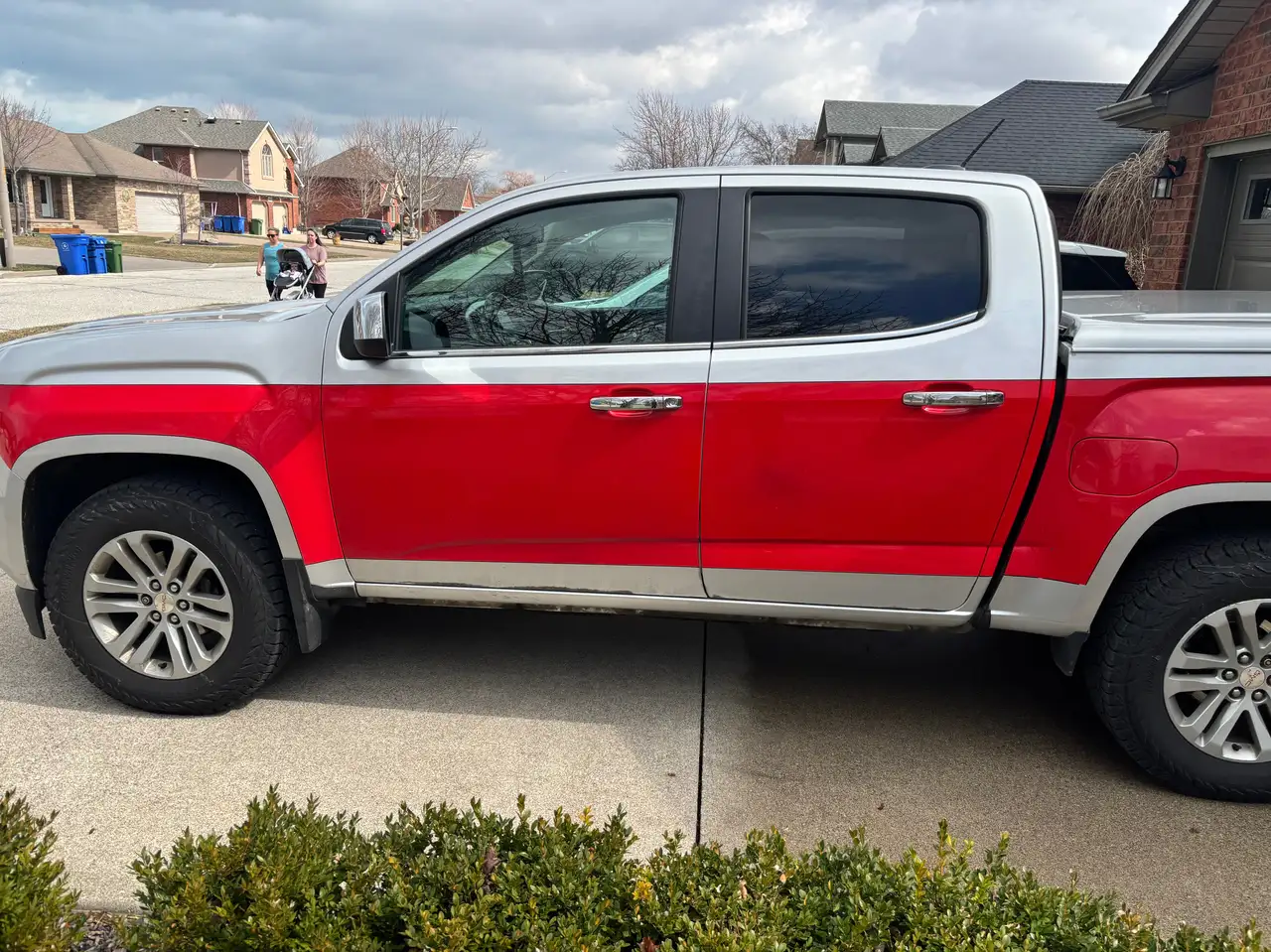 GMC Canyon photo GMC Canyon