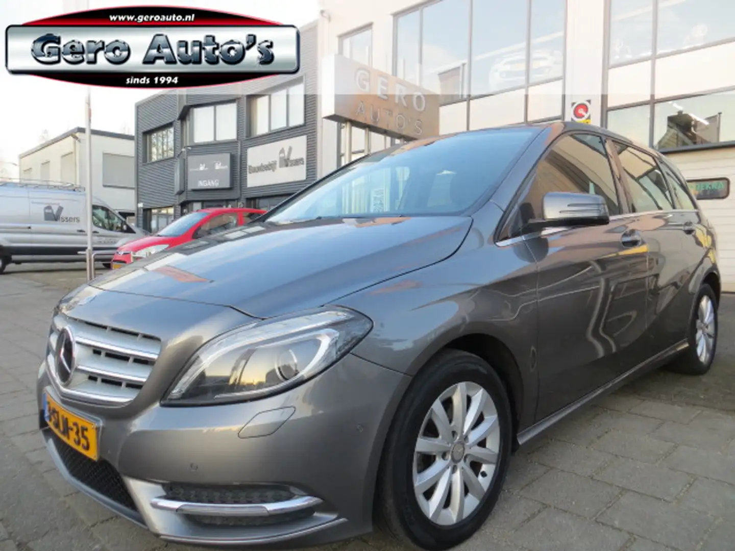 Mercedes-Benz B 180 Ambition nl-auto bi-xenon ,cruise control pdc led Grau - 1