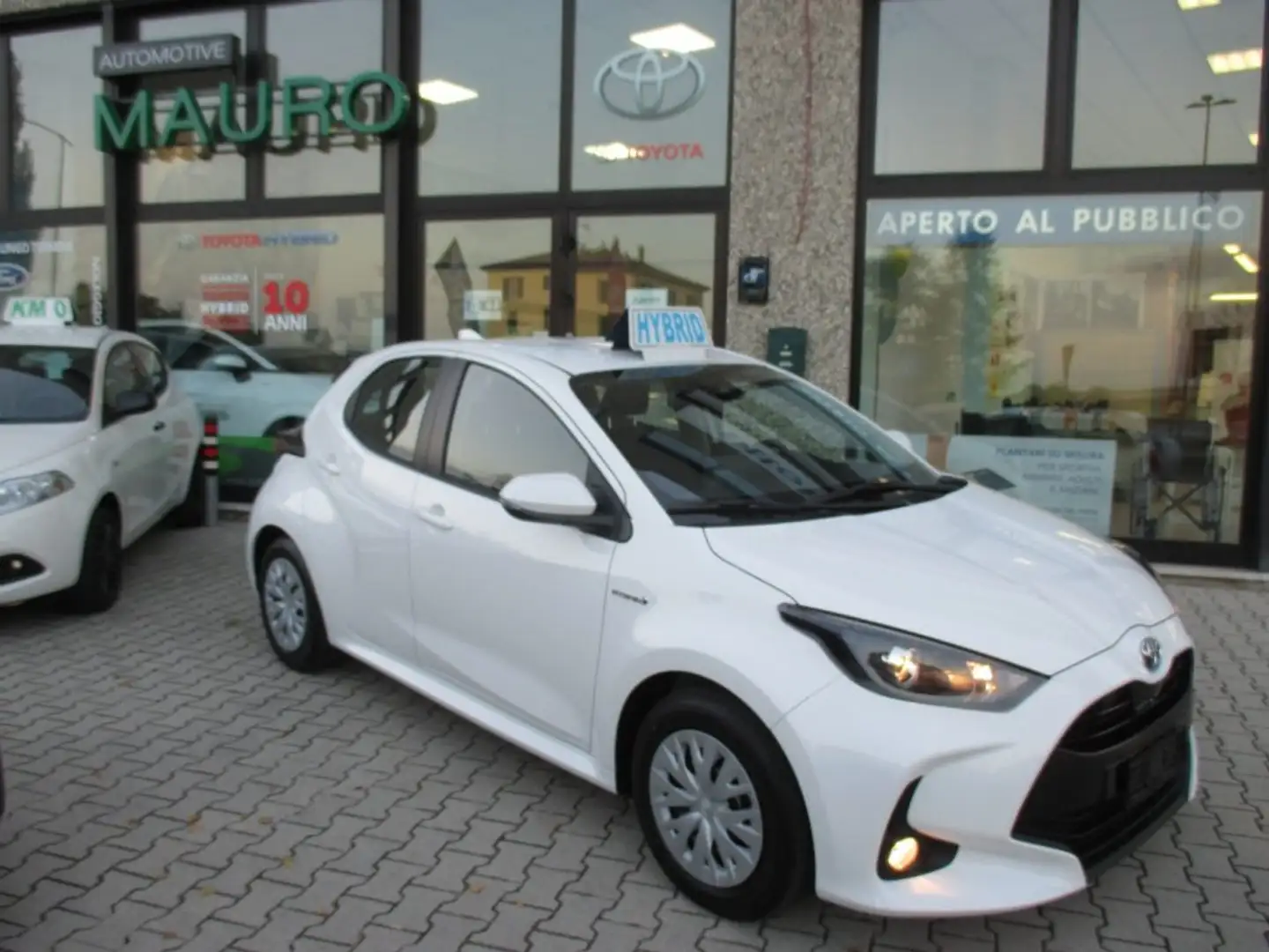 Toyota Yaris 1.5 Hybrid 5 porte Active - NEOPATENTATI Blanco - 1