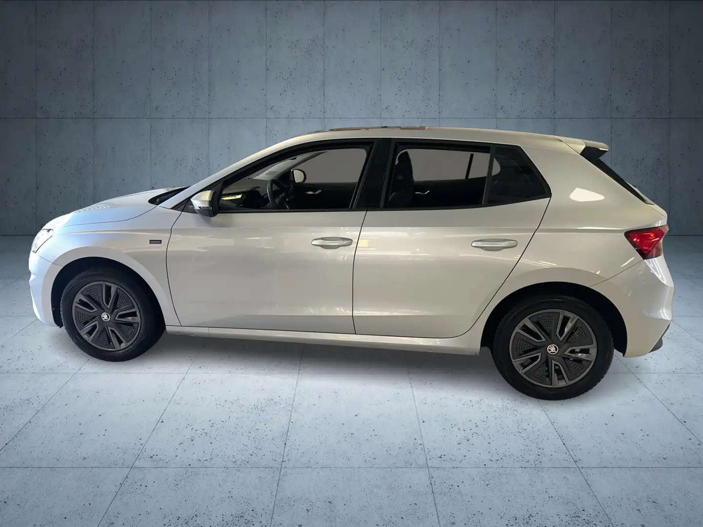 Skoda Fabia 1.0 TSI DSG Selection LED Navi Rückfahrkamera Silber - 2