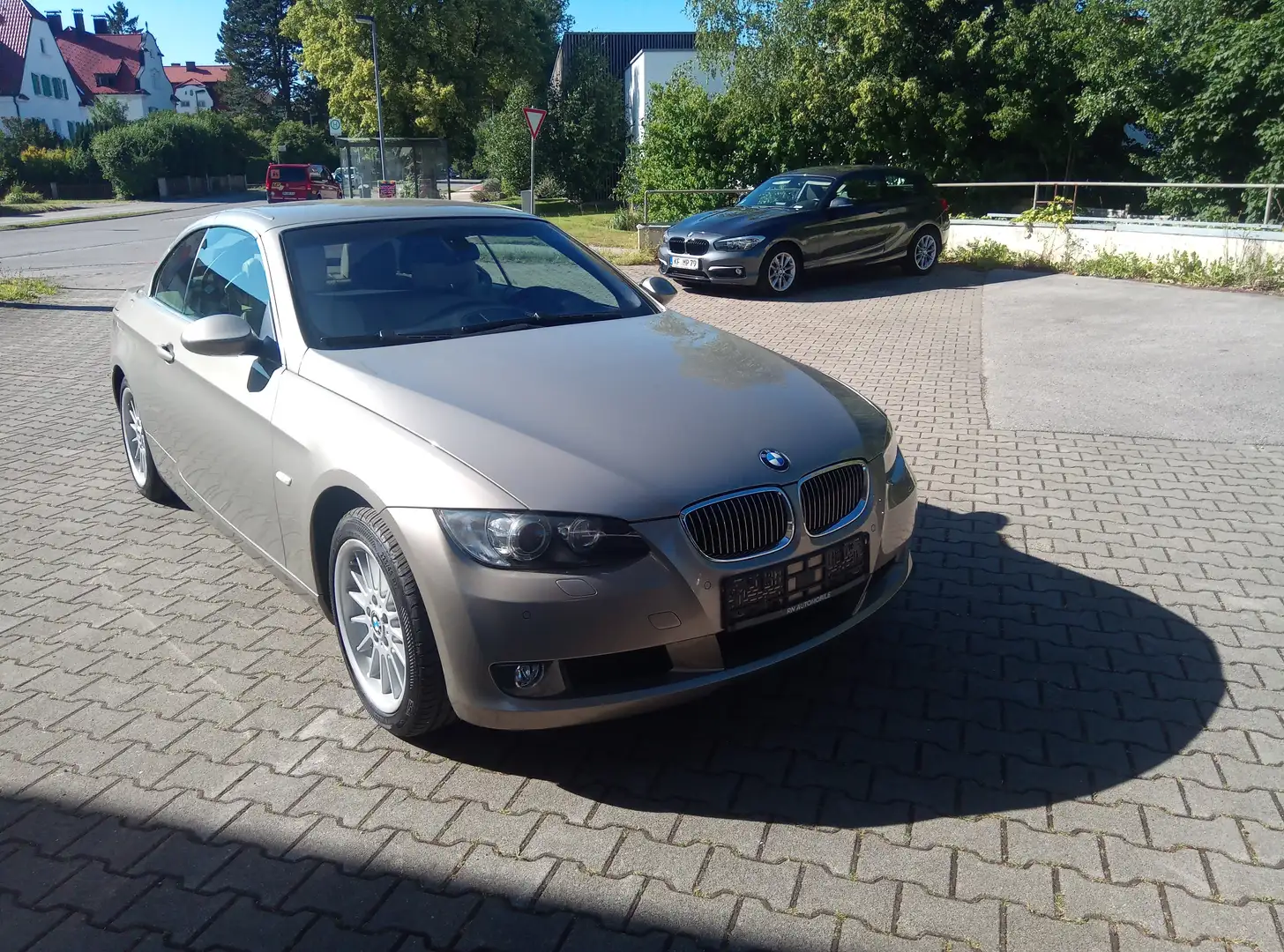 BMW 330 330i Cabrio Aut. Bronze - 2