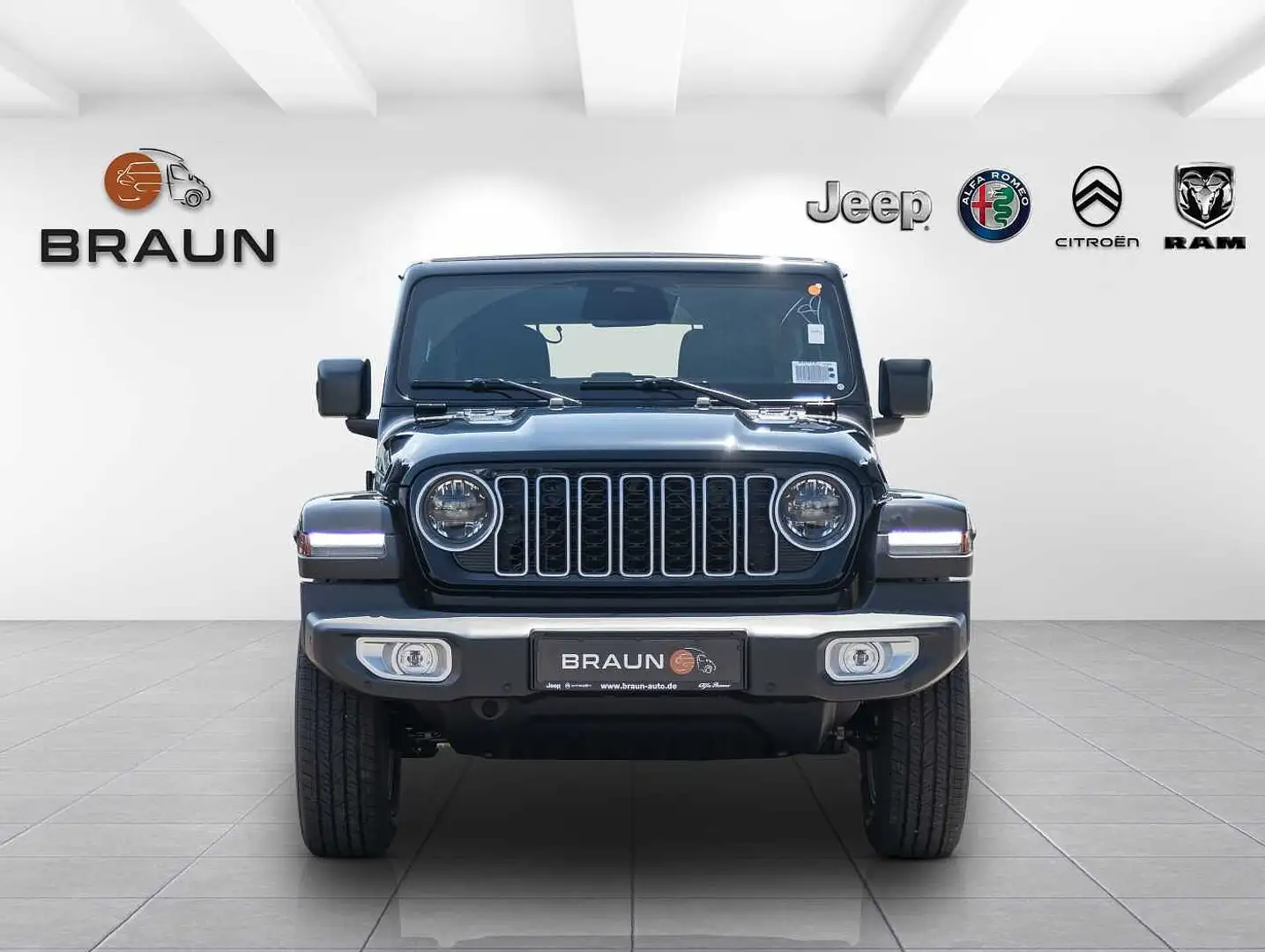 Jeep Wrangler MY24 Sahara 2.0l T-GDI Ultd. Sky-One Schwarz - 2
