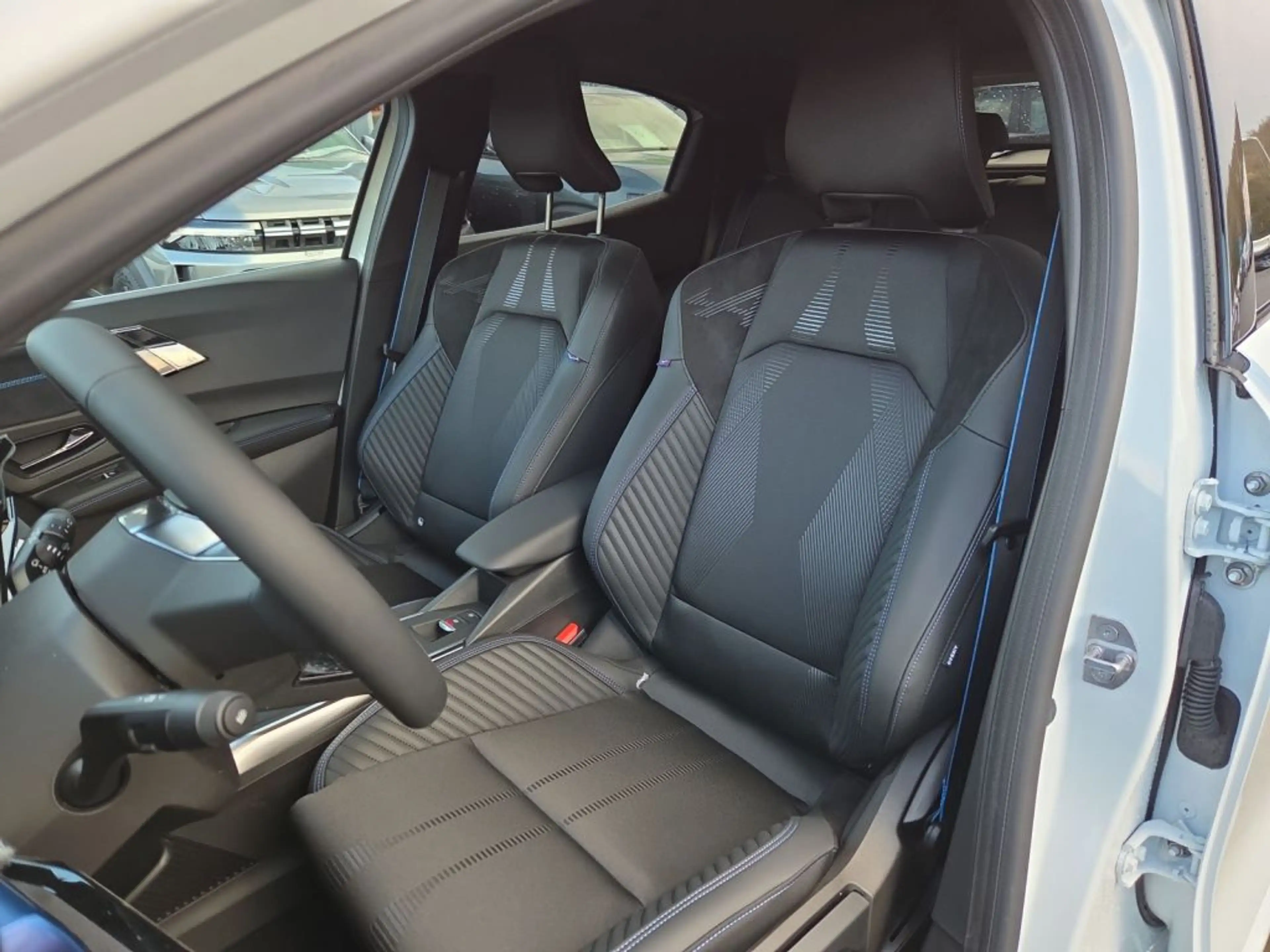 Renault Clio E-Tech Full Hybrid 160 Esprit Alpine — photo 11