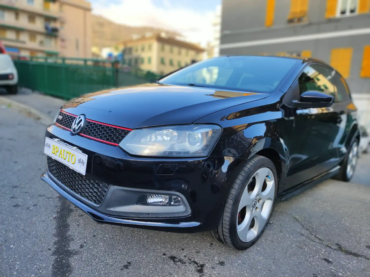 Volkswagen Polo GTI Berline in Zwart tweedehands in Genova - Ge voor € 9.000,-