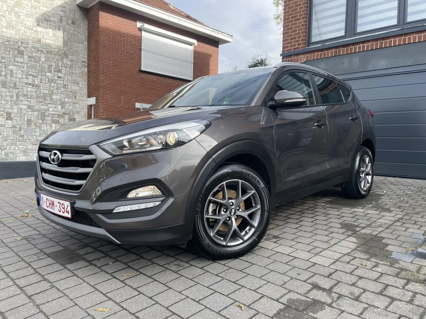 Hyundai TUCSON 17 CRDi automatique 1 propriétaire Gris - 2