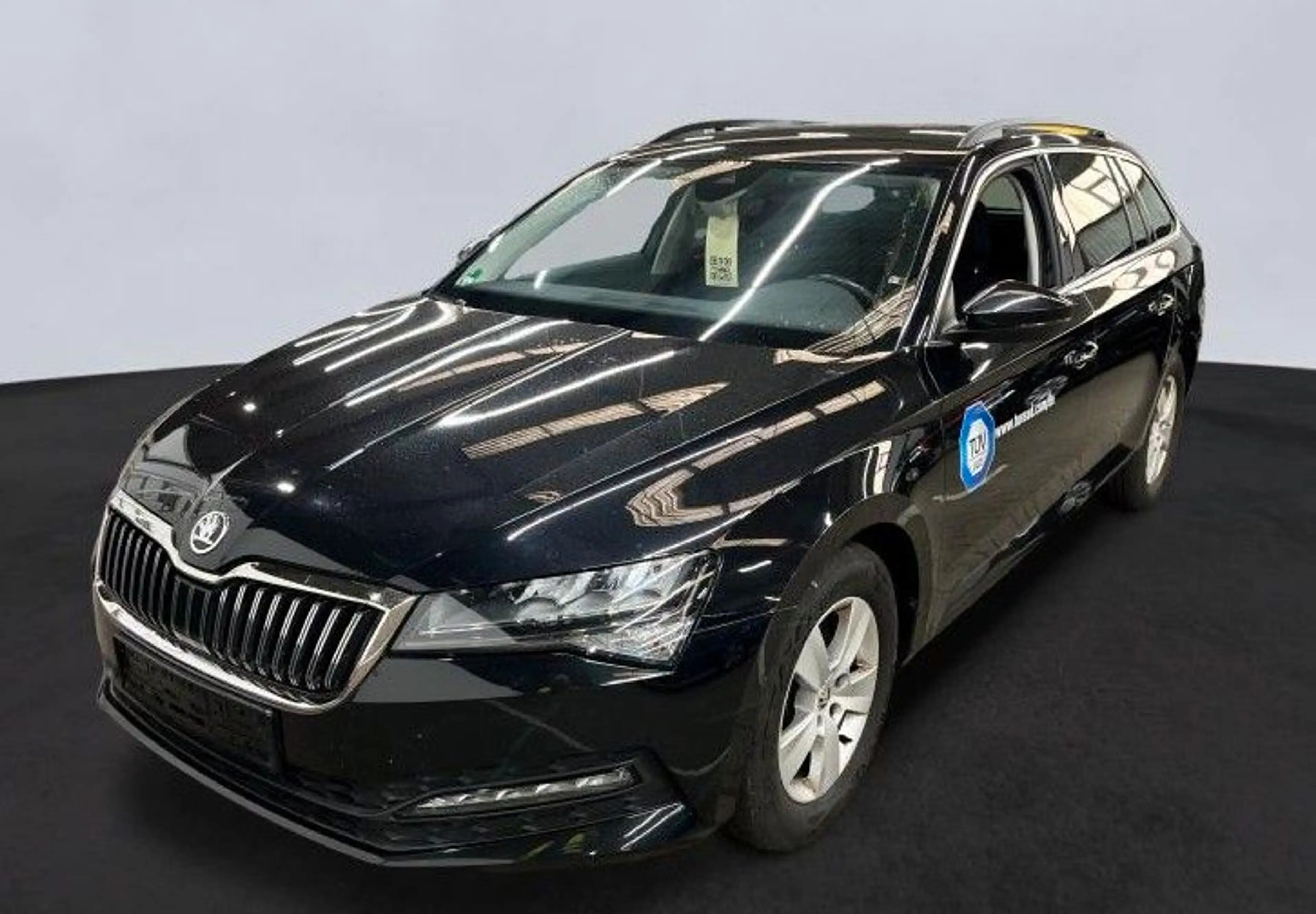 Skoda Superb Combi 2.0 TDI Ambition*AHK*ACC*Virtual — photo 2