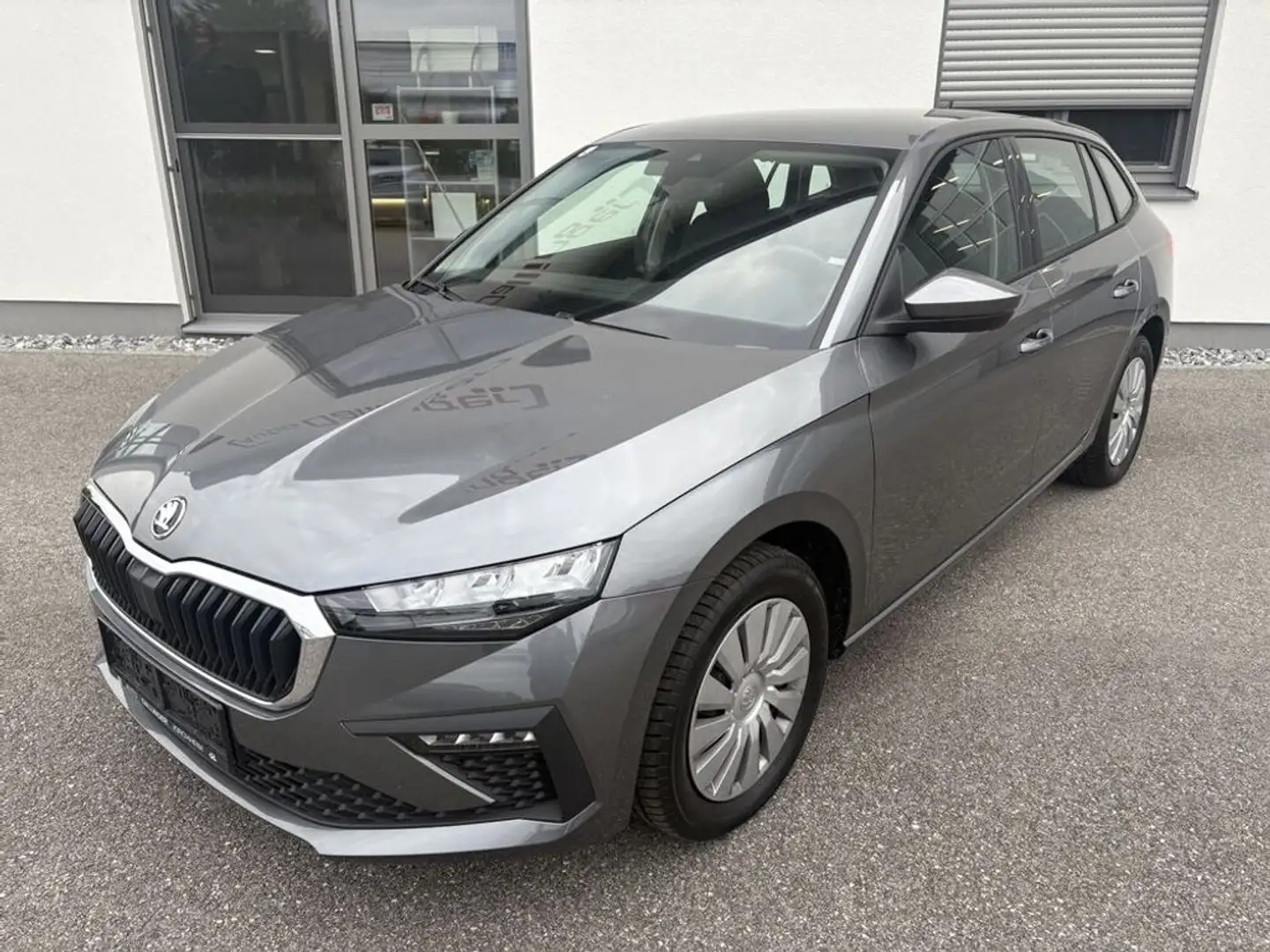 Skoda Scala 1,0 TSI Essence Grau - 1