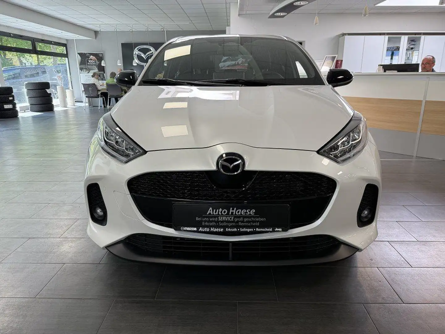 Mazda 2 Hybrid 1.5 116PS Homura LED Navi RFK Weiß - 2