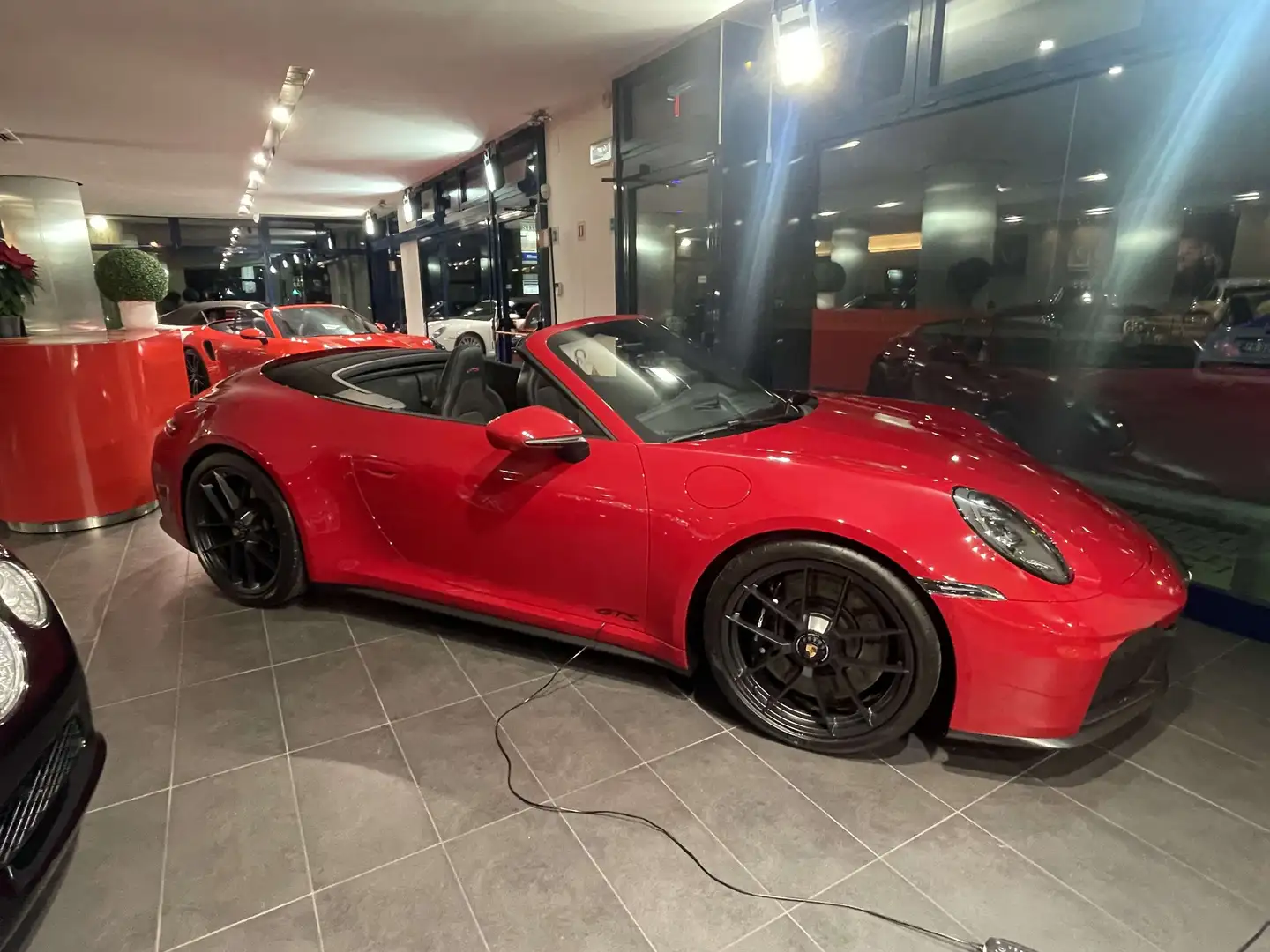 Porsche 911 992.2 GTS Cabriolet - Sconto da listino 3% Leasing Rosso - 2