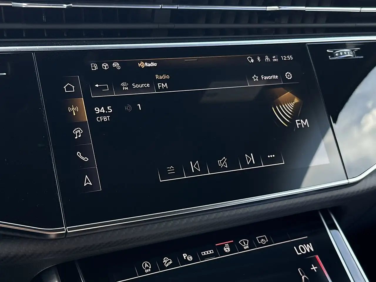 Audi SQ7 снимка Audi SQ7