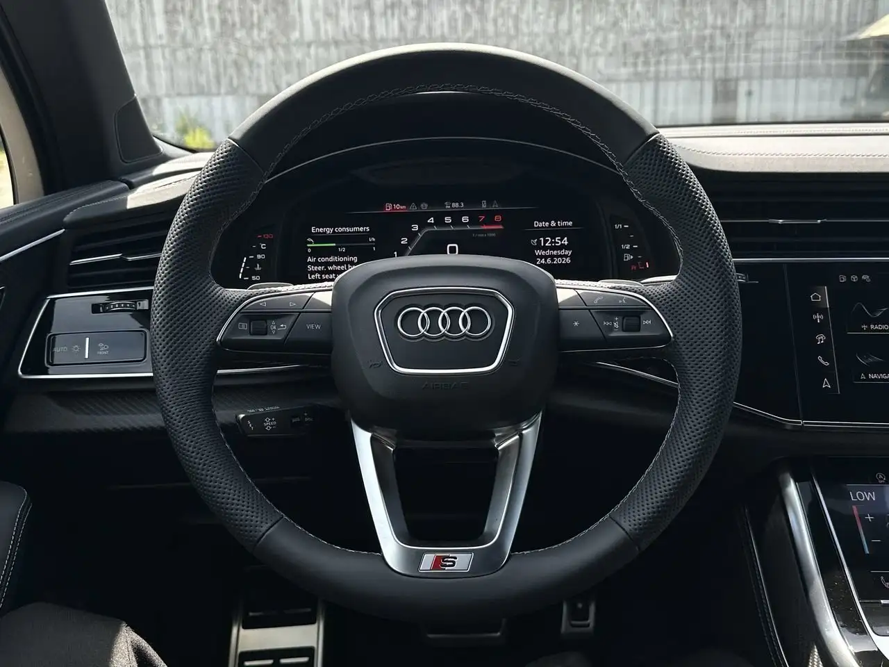 Audi SQ7 снимка Audi SQ7